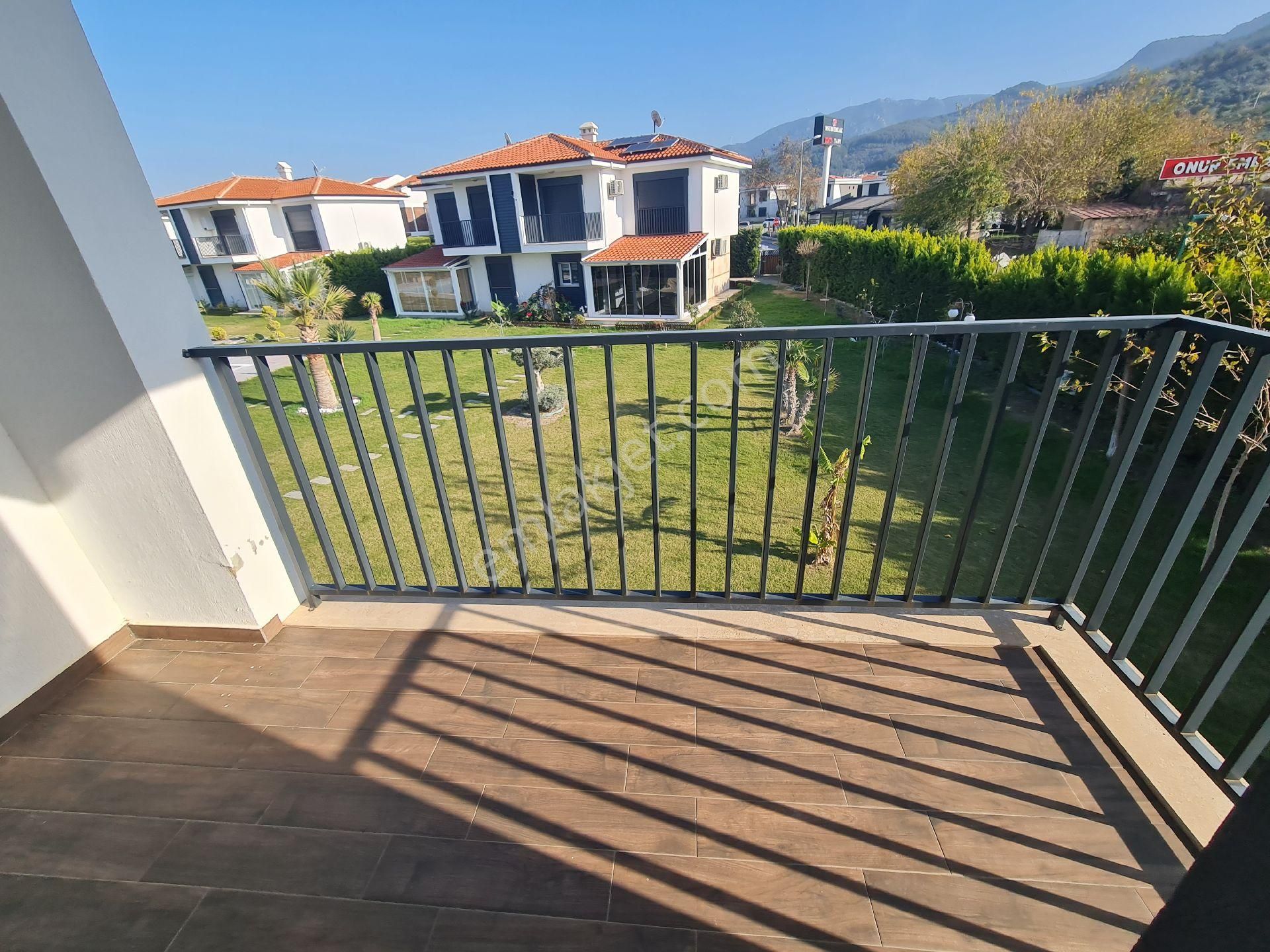 Birlik Gayrimenkul Den Satılık Havuzlu Site İçerisinde Bahçeli 3+1 Yazlık - Görsel 17