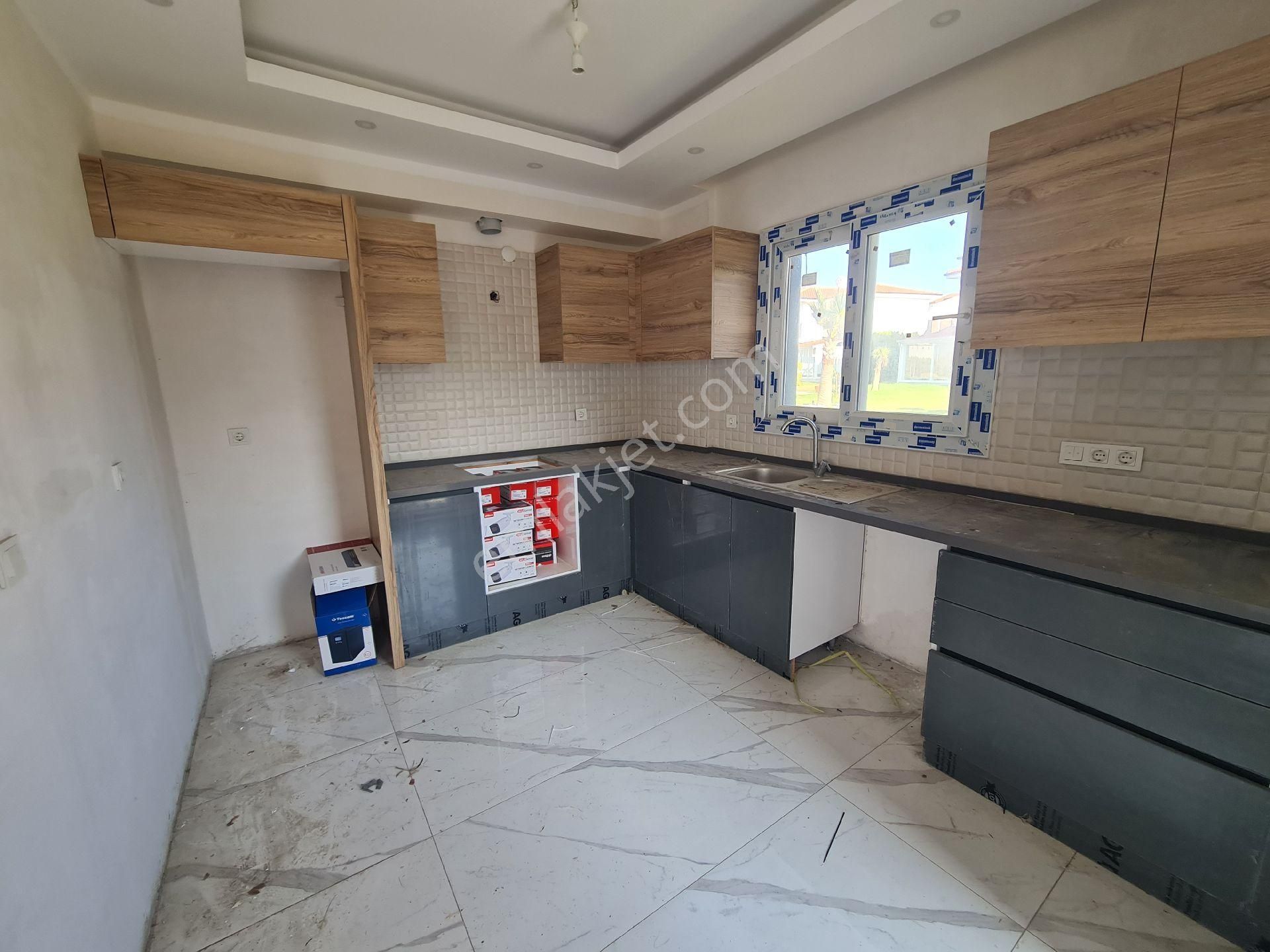 Birlik Gayrimenkul Den Satılık Havuzlu Site İçerisinde Bahçeli 3+1 Yazlık - Görsel 7