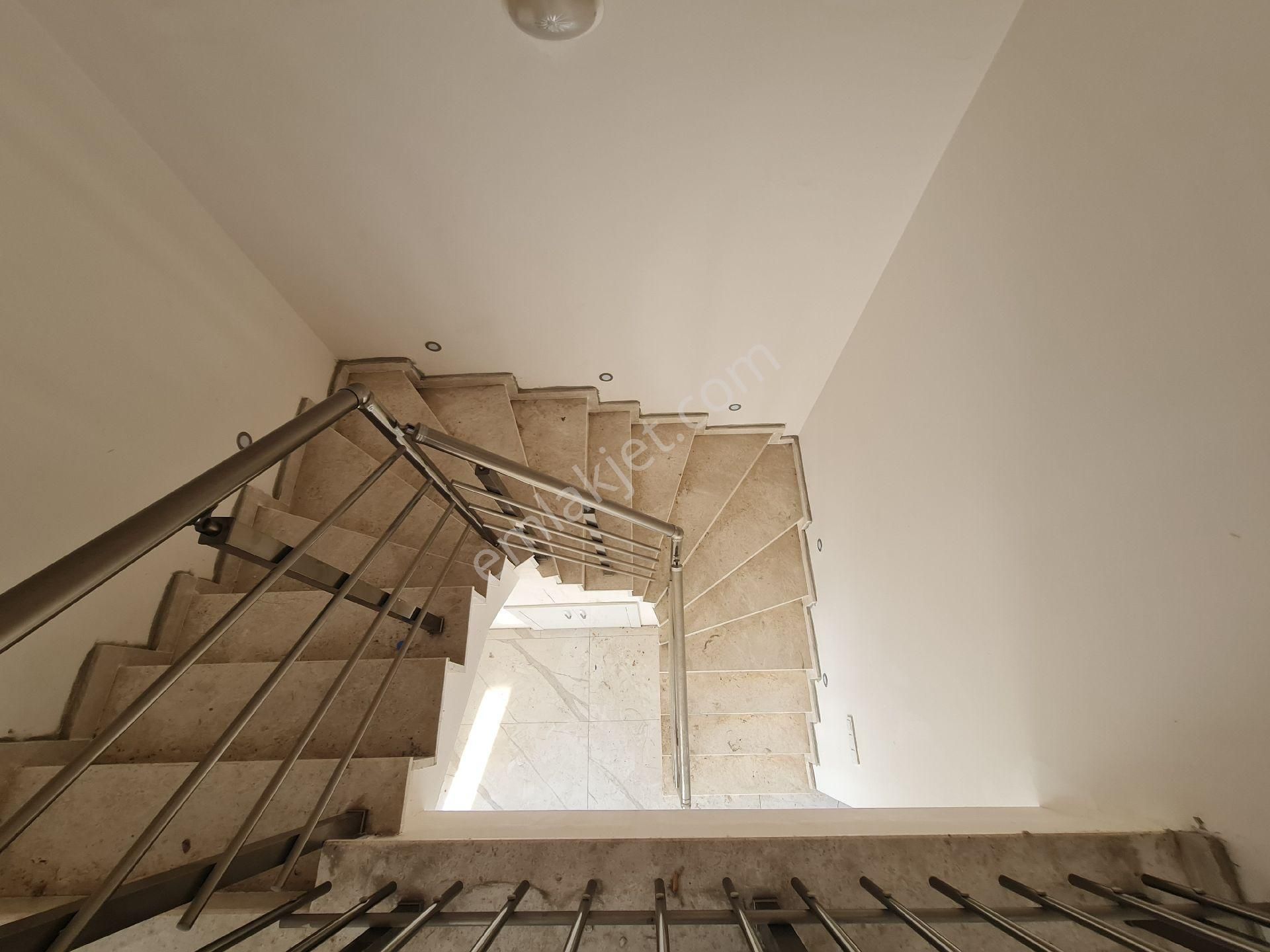 Birlik Gayrimenkul Den Satılık Havuzlu Site İçerisinde Bahçeli 3+1 Yazlık - Görsel 19