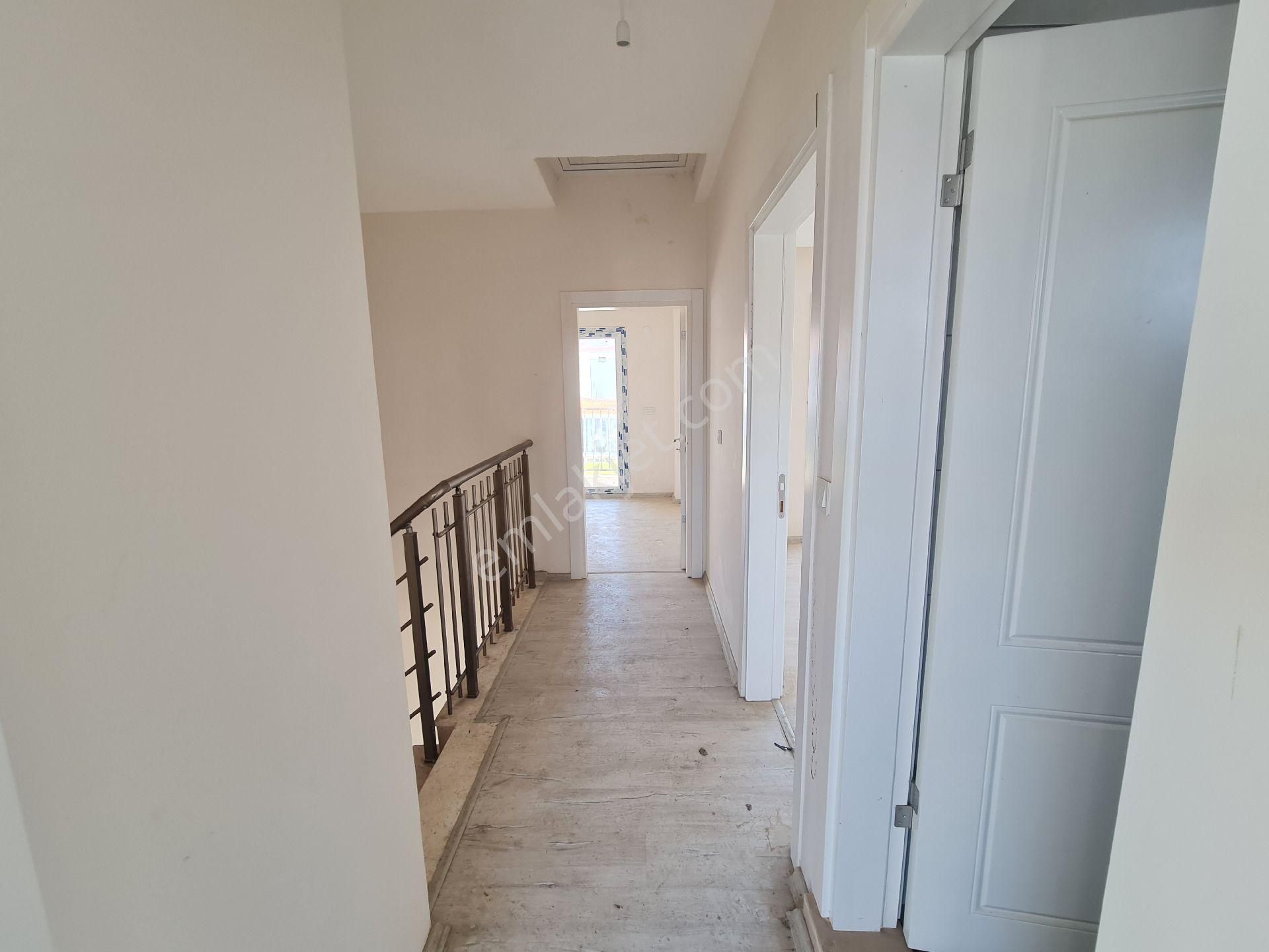 Birlik Gayrimenkul Den Satılık Havuzlu Site İçerisinde Bahçeli 3+1 Yazlık - Görsel 24