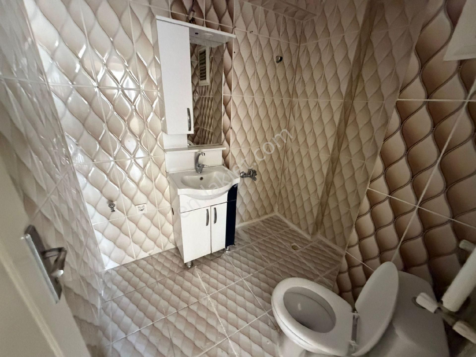 Yılmaz Emlak'tan Atatürk Mahallesinde Satılık 2+1 3.kat Daire - Görsel 17