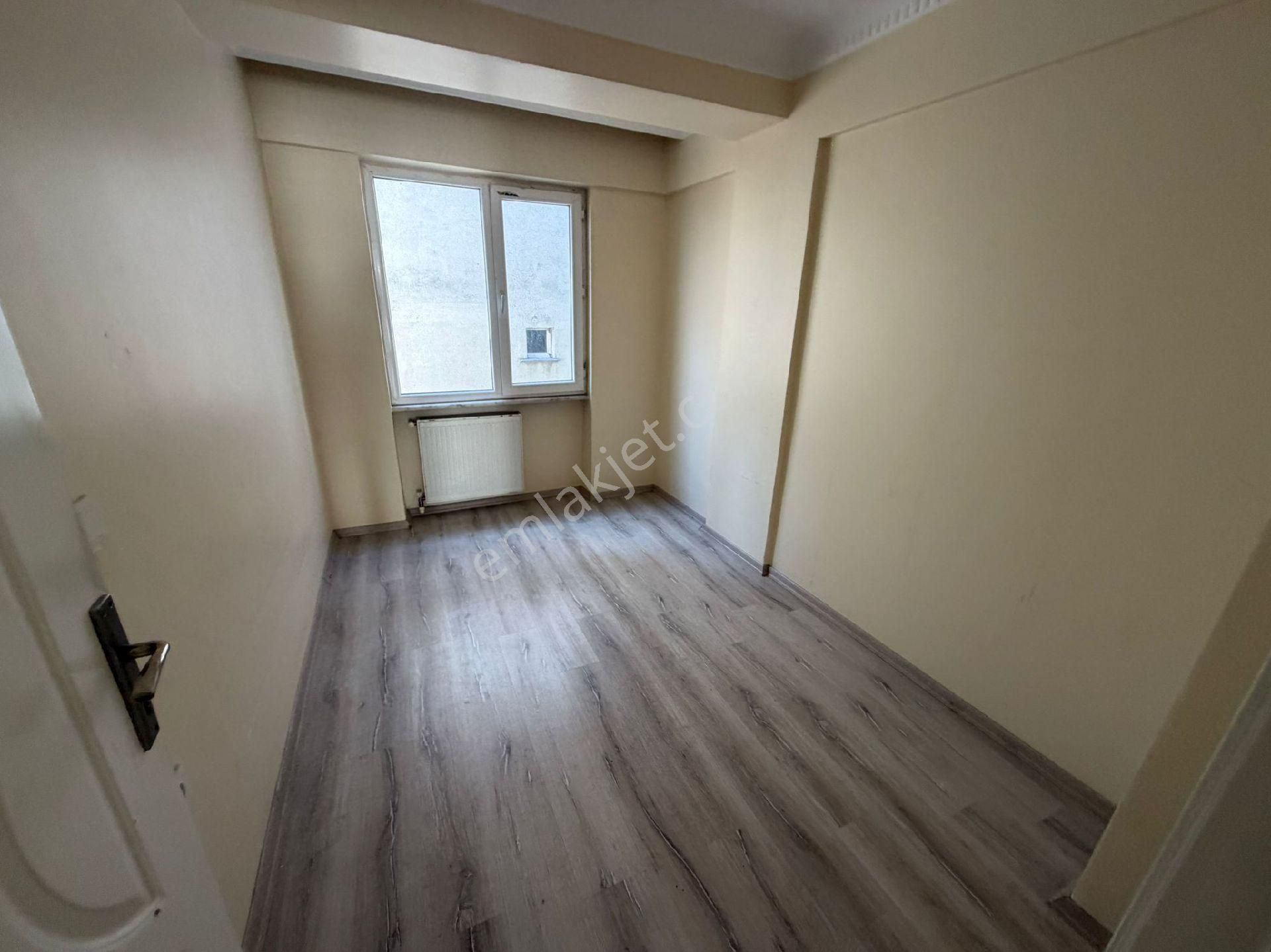 Yılmaz Emlak'tan Atatürk Mahallesinde Satılık 2+1 3.kat Daire - Görsel 6