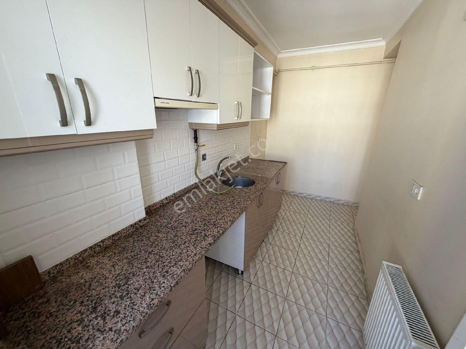 Yılmaz Emlak'tan Atatürk Mahallesinde Satılık 2+1 3.kat Daire - Görsel 30