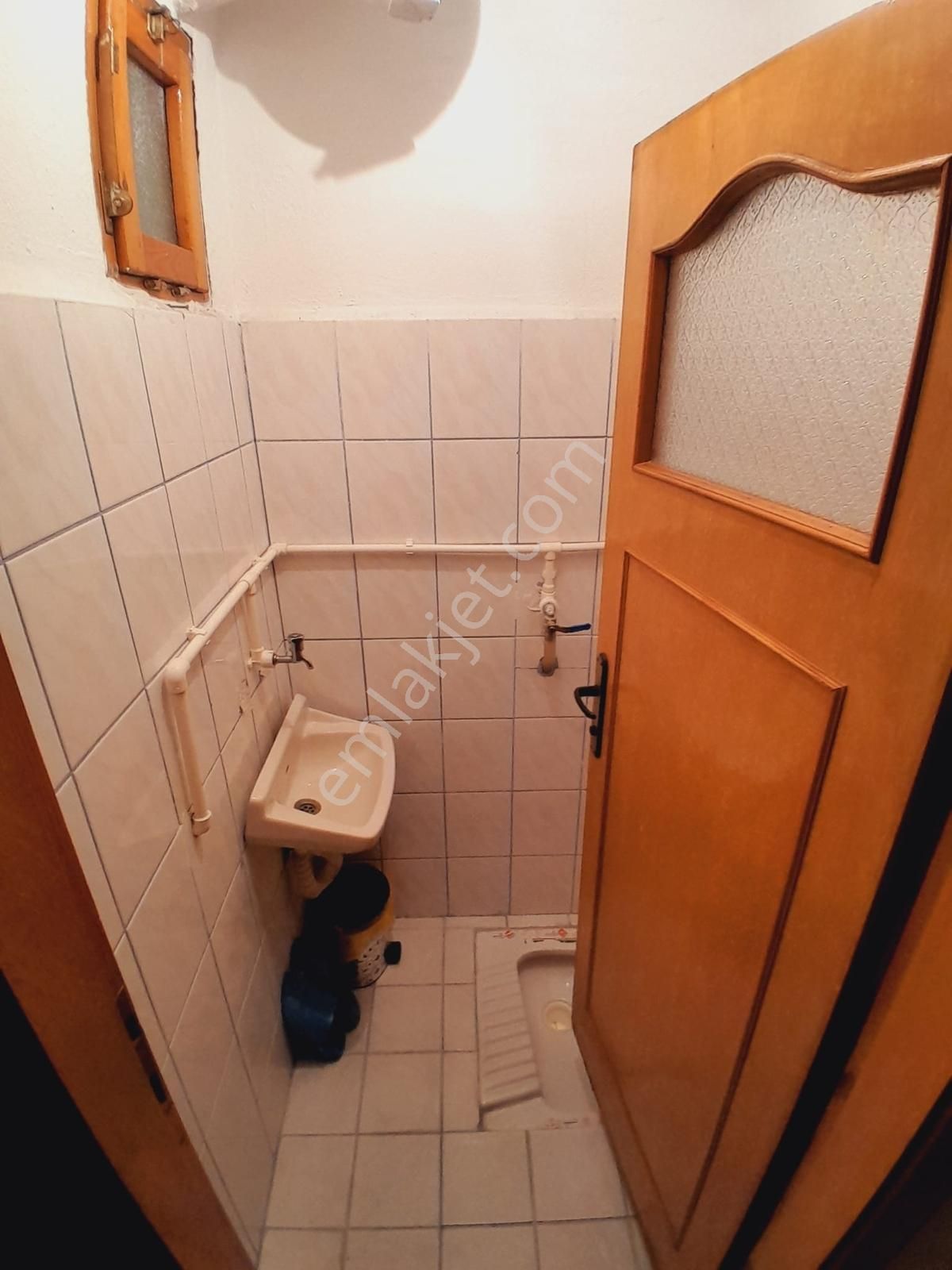 Yenimahalle Sevgi Sokak'ta Aile Apartmanı 1+1 Eşyalı Kiralık - Görsel 3