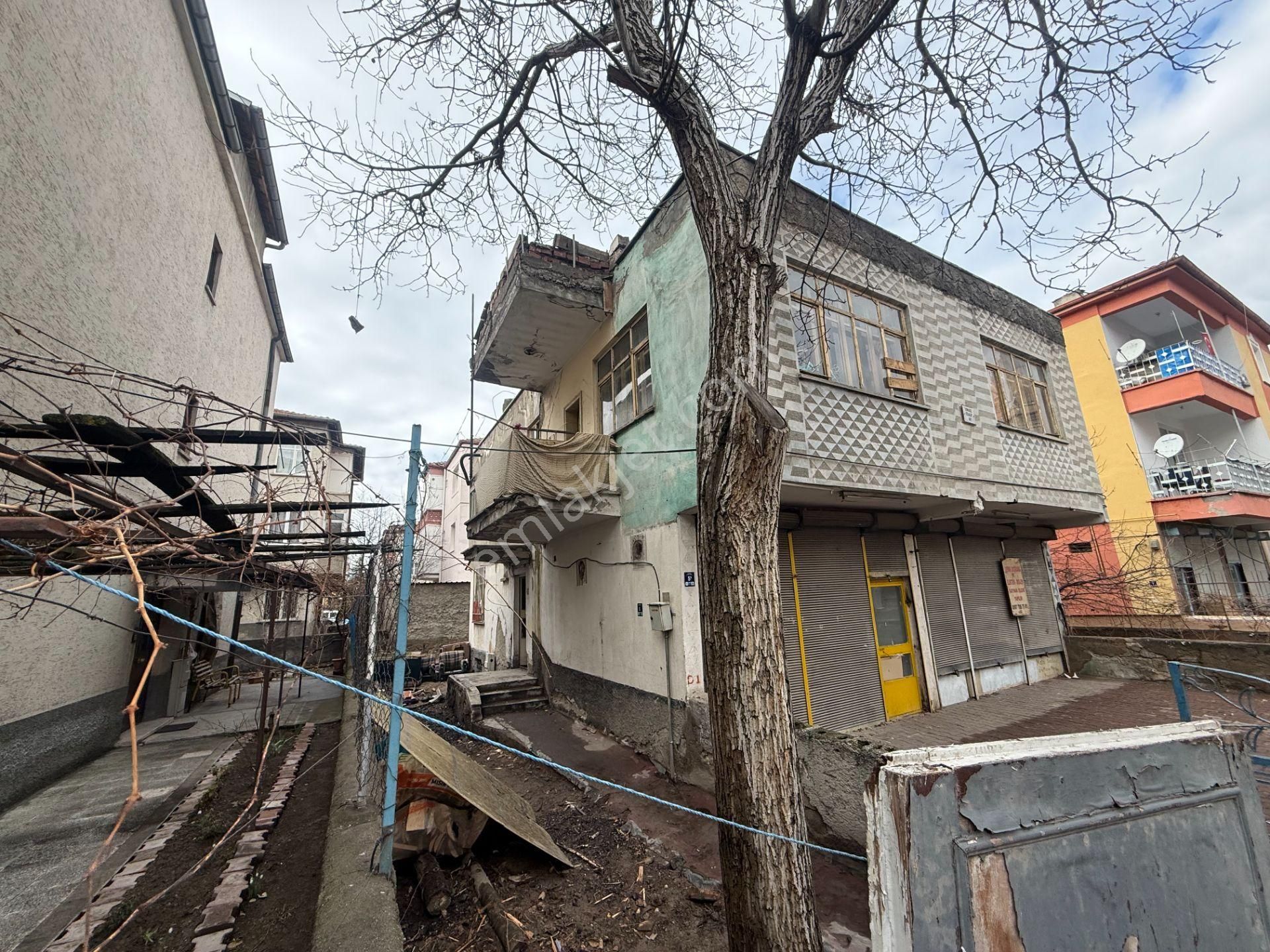 Global Emlak Mevlana'da Satılık 2 Adet Daire 2 Adet Dükkan - Görsel 6