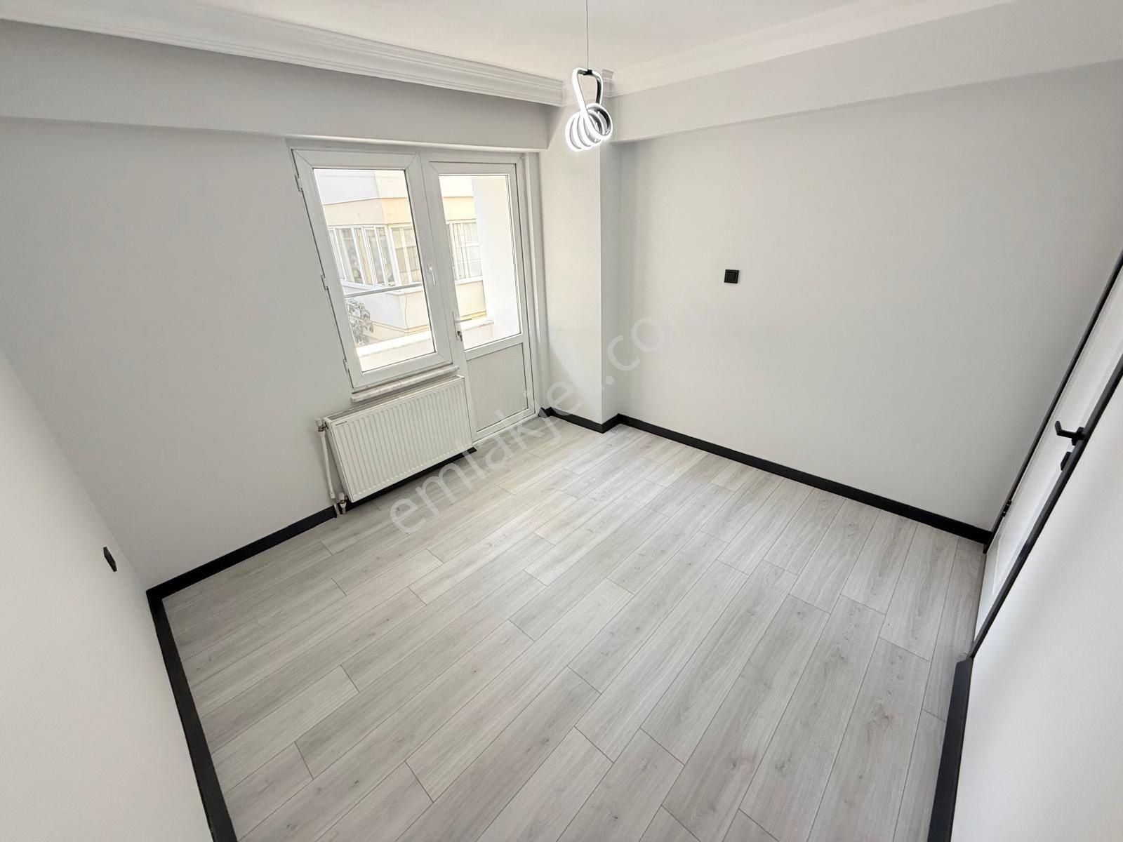 Özgüvenden Akçay Merkez'de Arakat Ön Cephe Masrafsız Daire 2+1 - Görsel 11