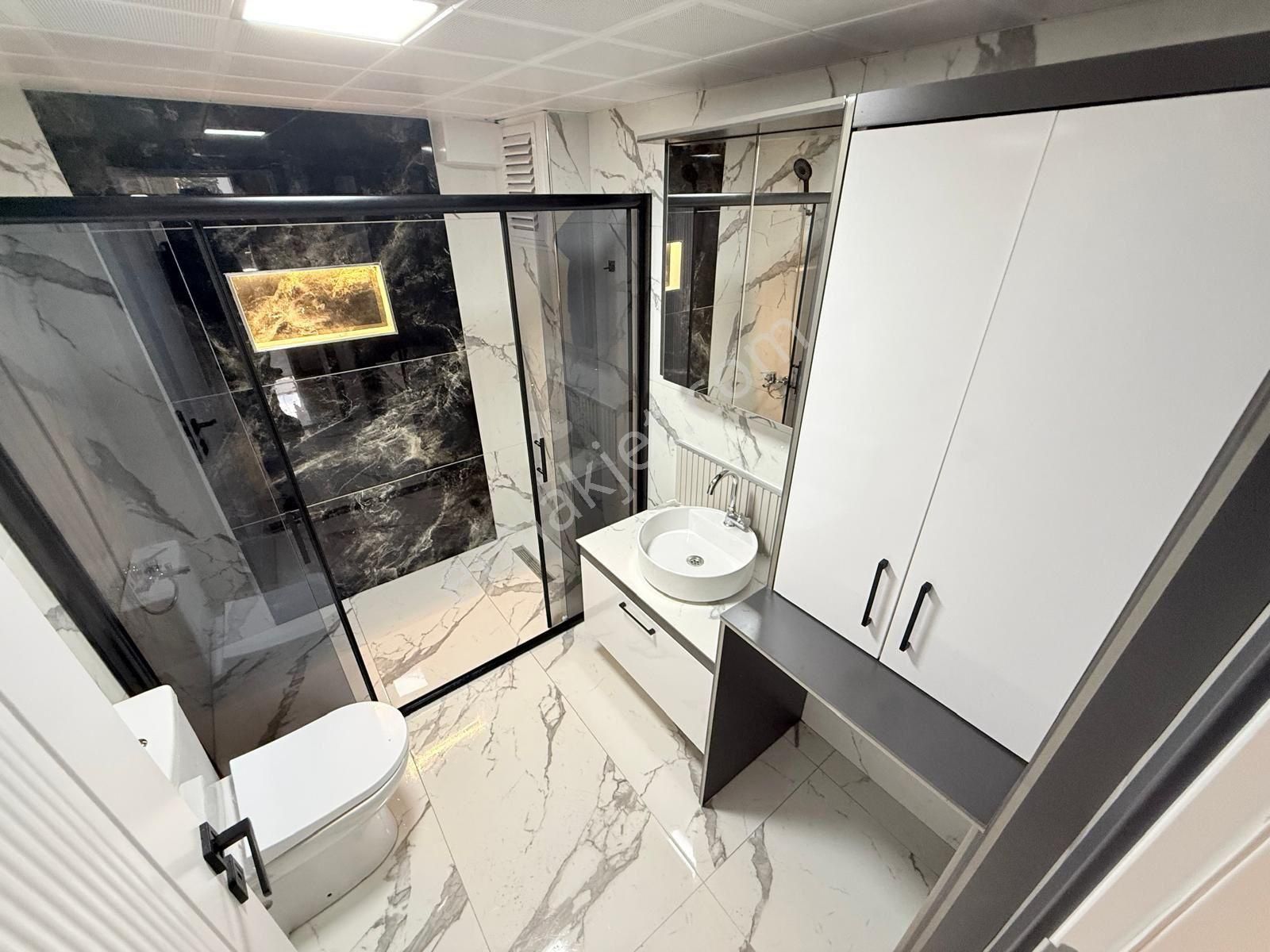 Özgüvenden Akçay Merkez'de Arakat Ön Cephe Masrafsız Daire 2+1 - Görsel 20