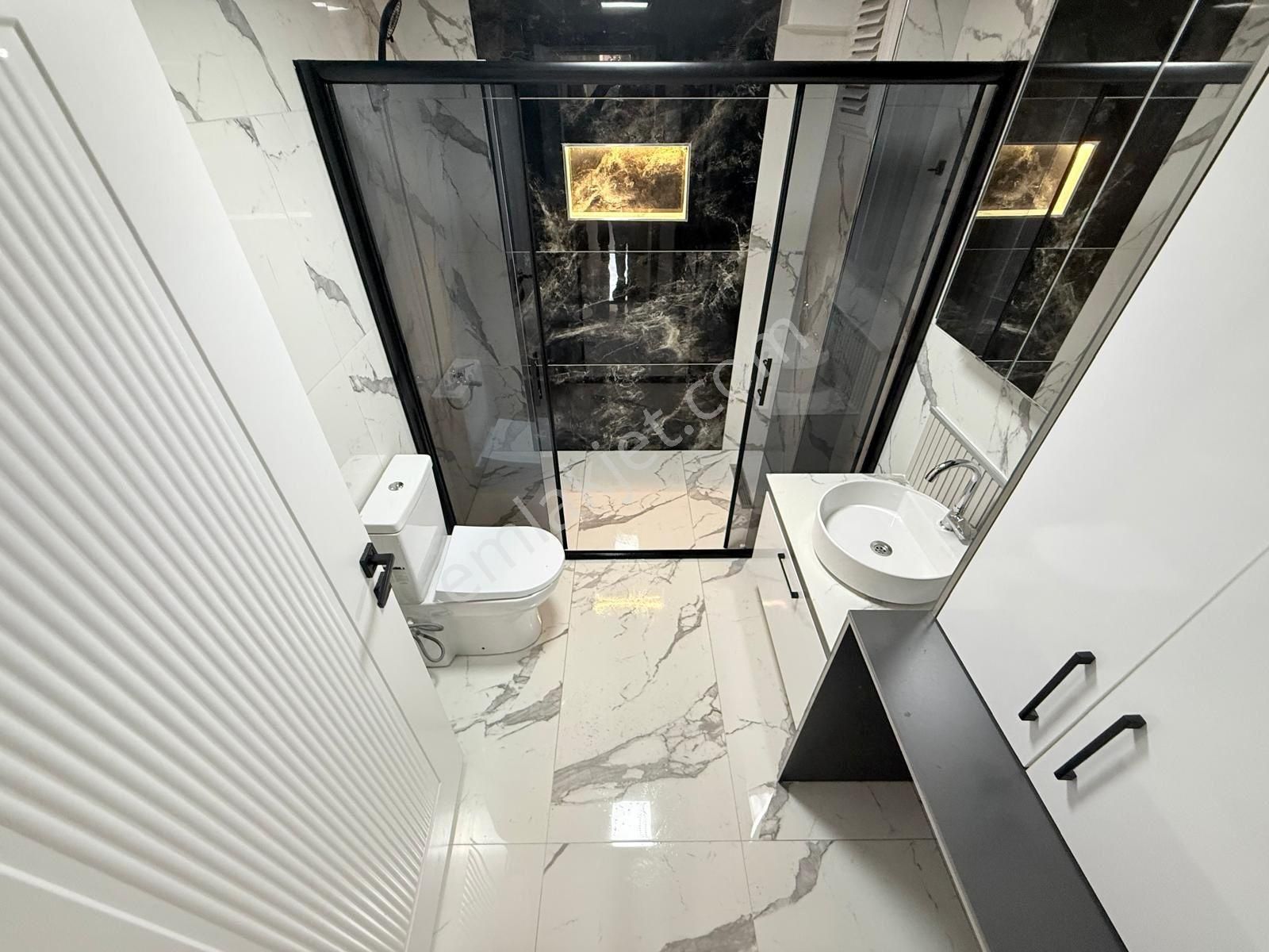 Özgüvenden Akçay Merkez'de Arakat Ön Cephe Masrafsız Daire 2+1 - Görsel 19