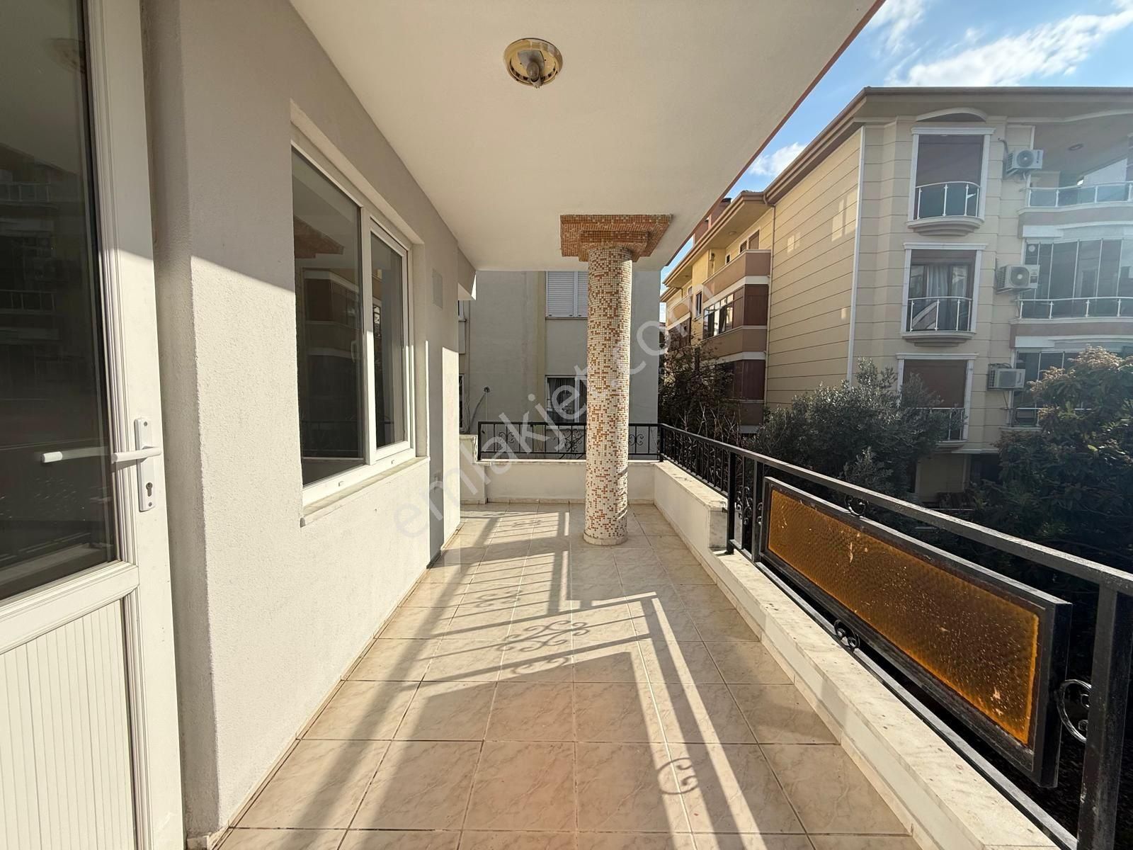 Özgüvenden Akçay Merkez'de Arakat Ön Cephe Masrafsız Daire 2+1 - Görsel 25