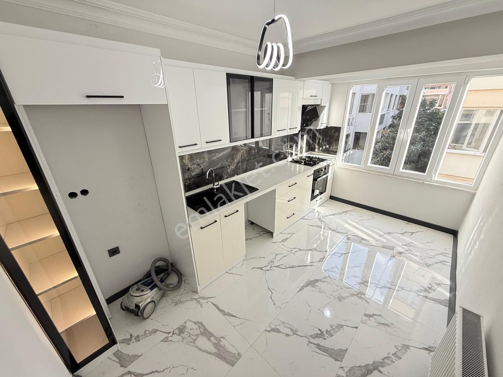 Özgüvenden Akçay Merkez'de Arakat Ön Cephe Masrafsız Daire 2+1 - Görsel 7