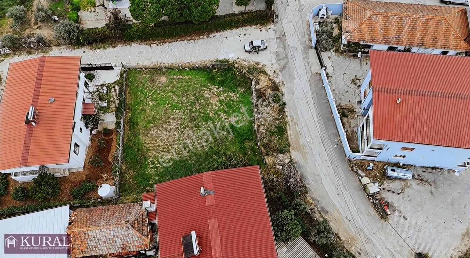 Oğlananasında 543 M2 Köşe Arsa Doğalgazlı 3 Kat Menderes İzmir