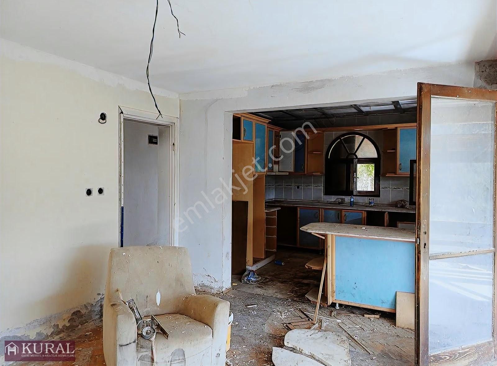 İzmir Menderes Yeniköyde 5685 M2 Tek Tapu Malikhane Ev Bahçe - Görsel 14