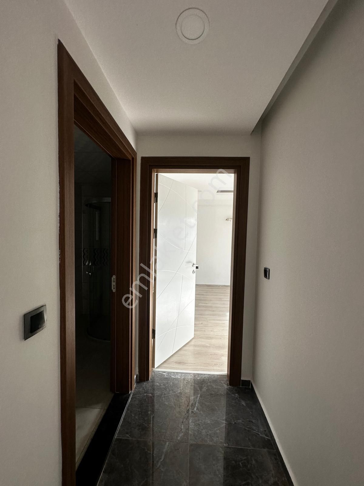 Kuşadası Havuzlu Sitede Ara Kat Doğalgazlı - Görsel 5