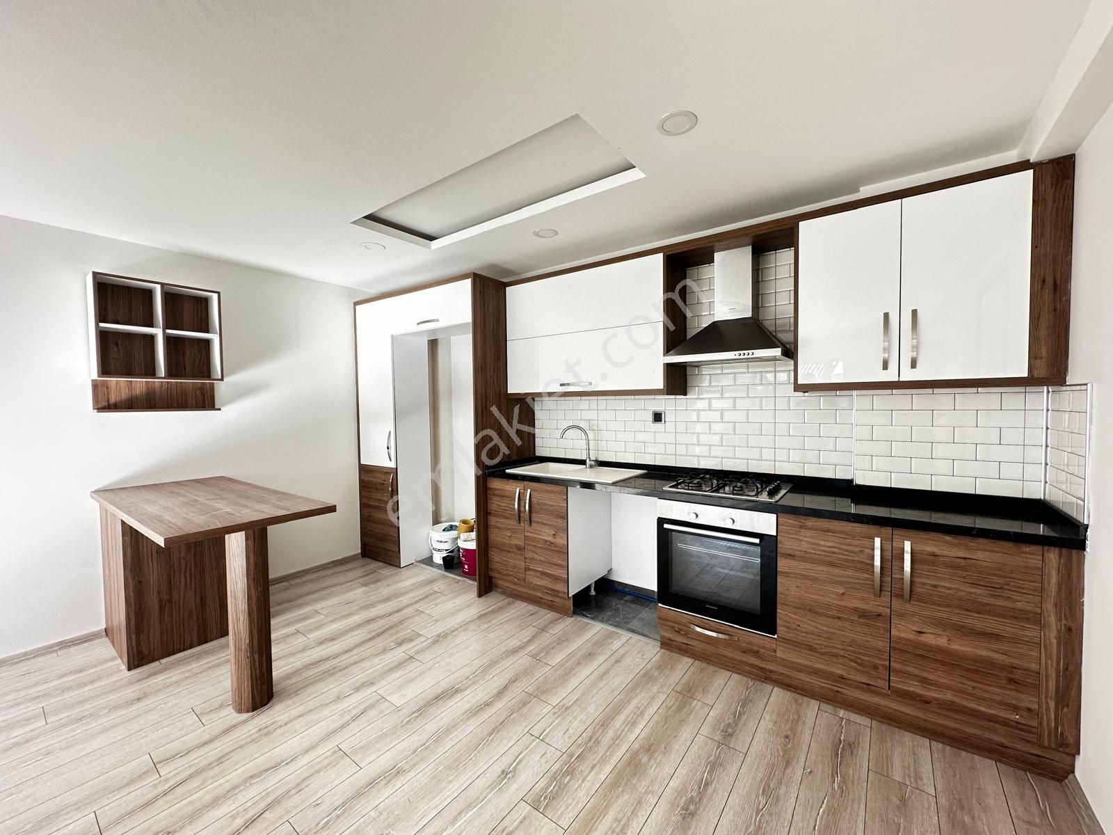 Kuşadası Havuzlu Sitede Ara Kat Doğalgazlı - Görsel 16