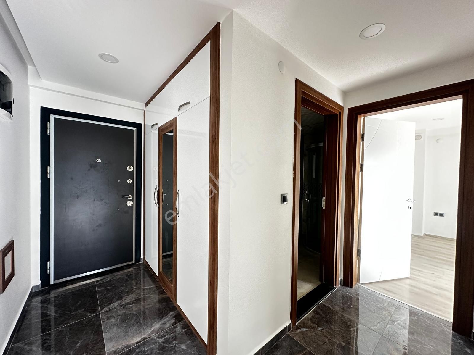 Kuşadası Havuzlu Sitede Ara Kat Doğalgazlı - Görsel 14