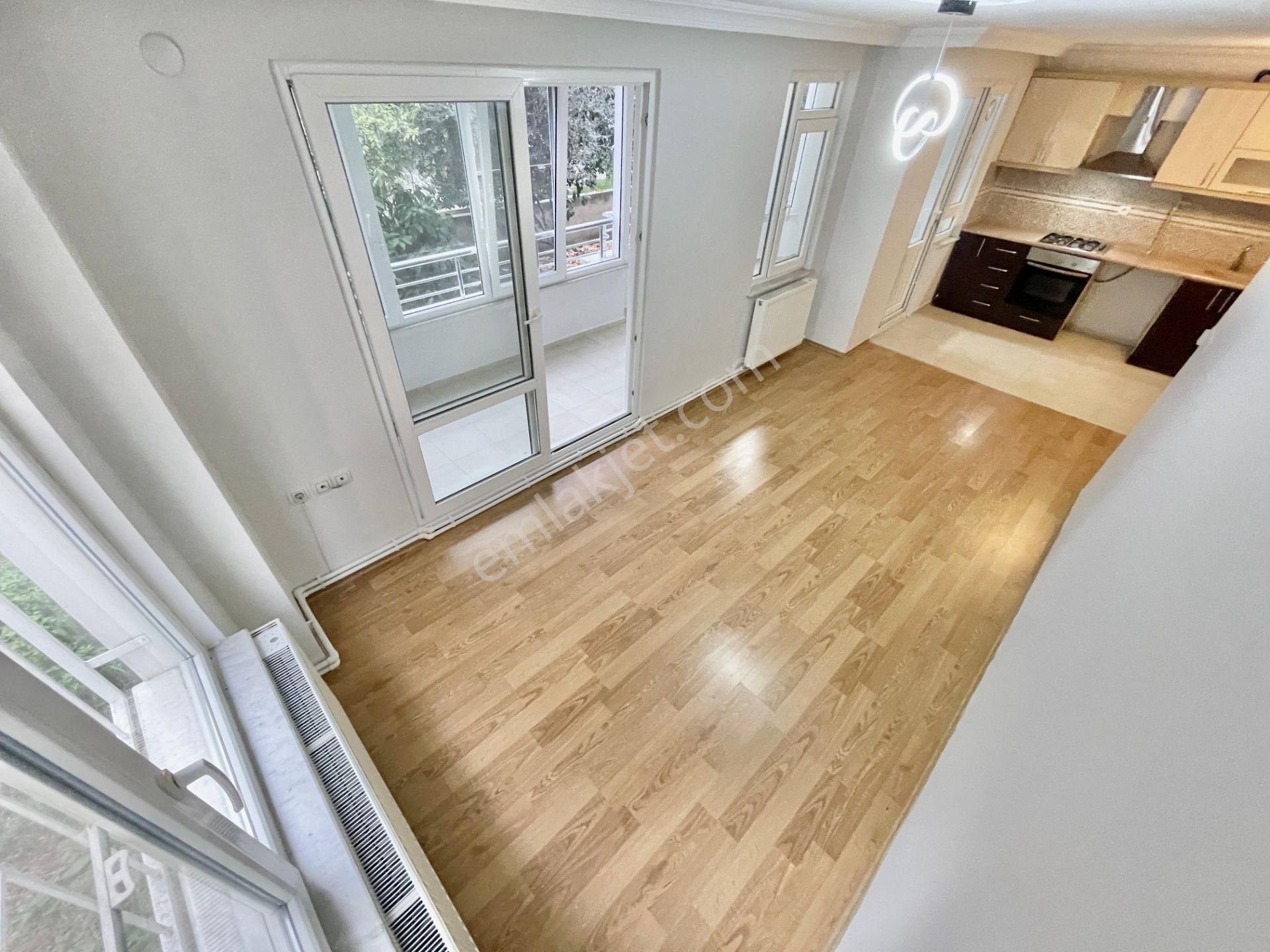 Berkay Demirel'den Altınkumda Doğalgazlı Çift Balkonlu 2+1 Daire - Görsel 8