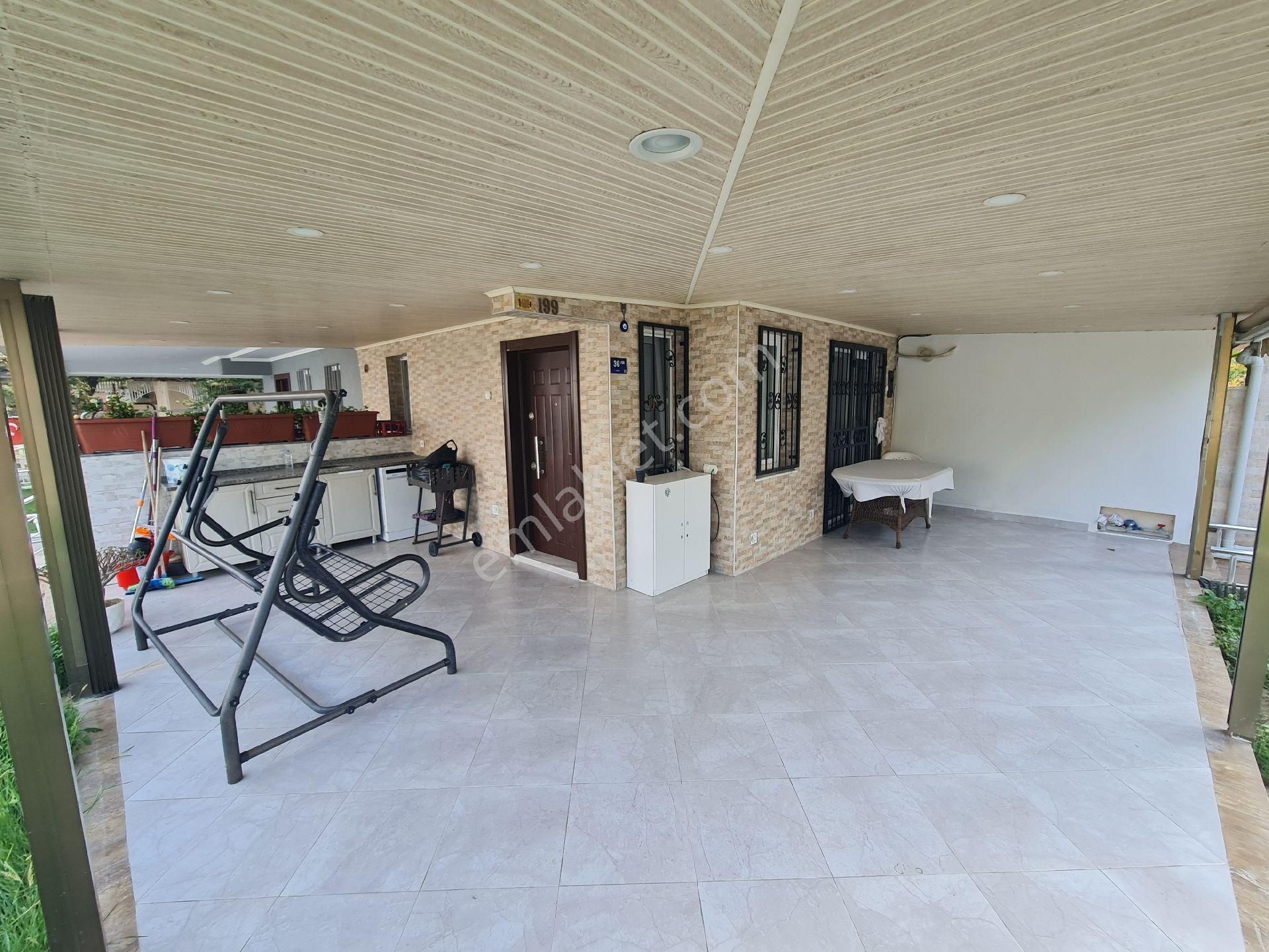 Denize Sıfır Site İçerisinde Bahçeli Önü Açık 2+1 Yazlık - Görsel 8