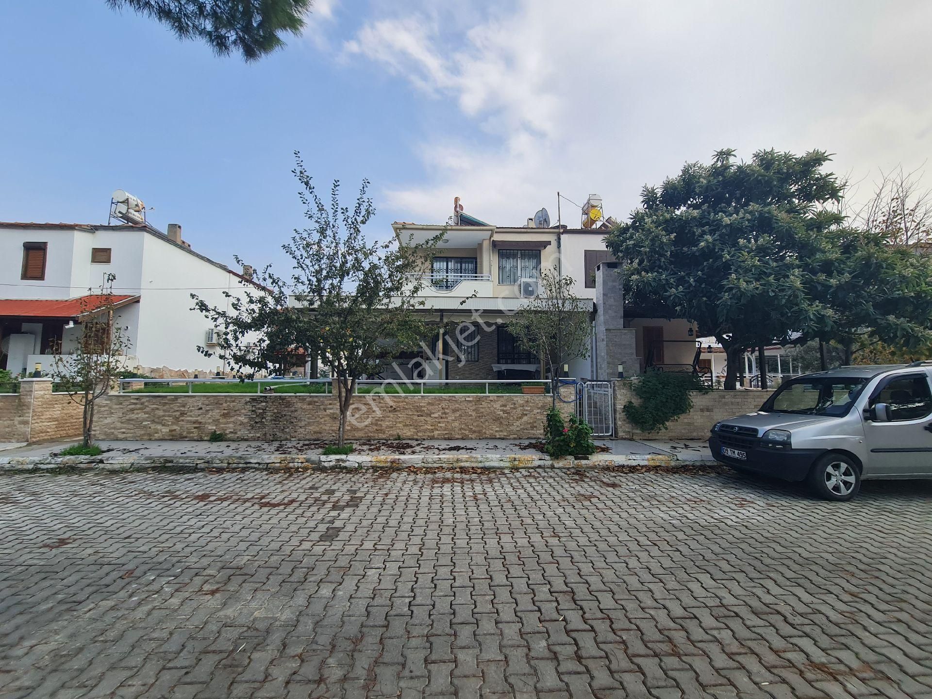 Denize Sıfır Site İçerisinde Bahçeli Önü Açık 2+1 Yazlık - Görsel 11