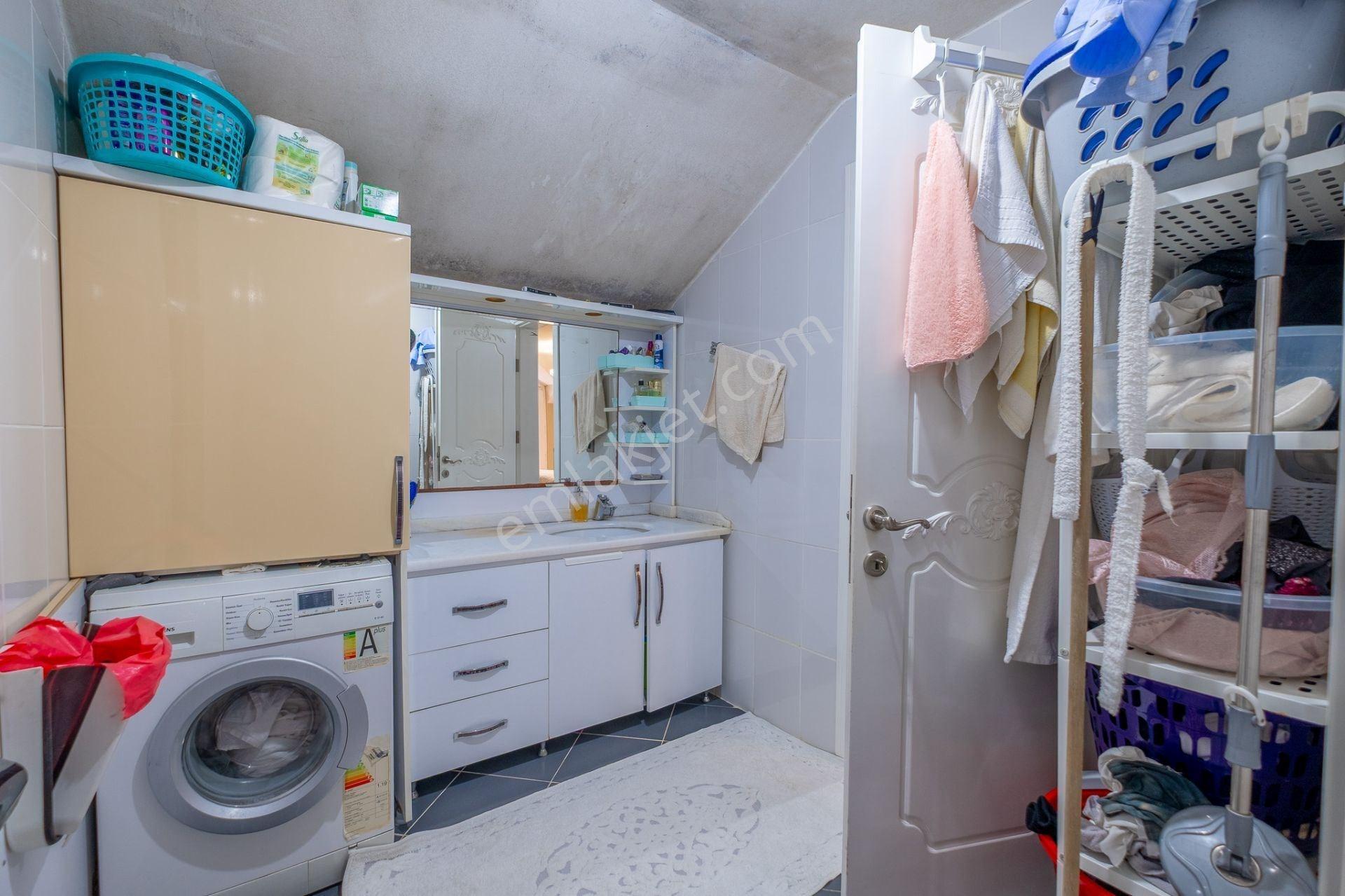 Florya Merkezde Orman Yanı Yenilenmiş 4+2 Üst Dubleks 280 M2 - Görsel 24