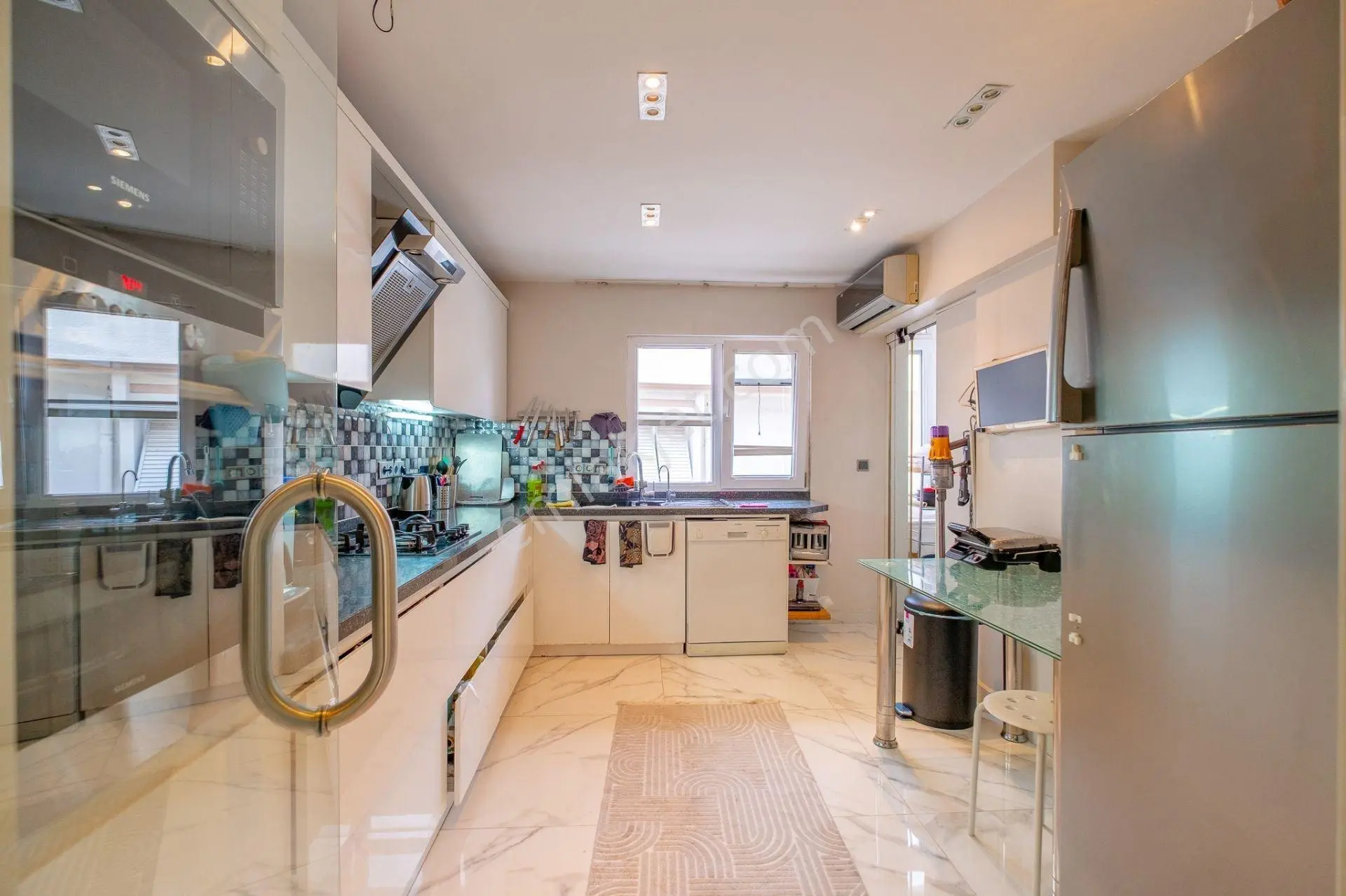 Florya Merkezde Orman Yanı Yenilenmiş 4+2 Üst Dubleks 280 M2 - Görsel 4