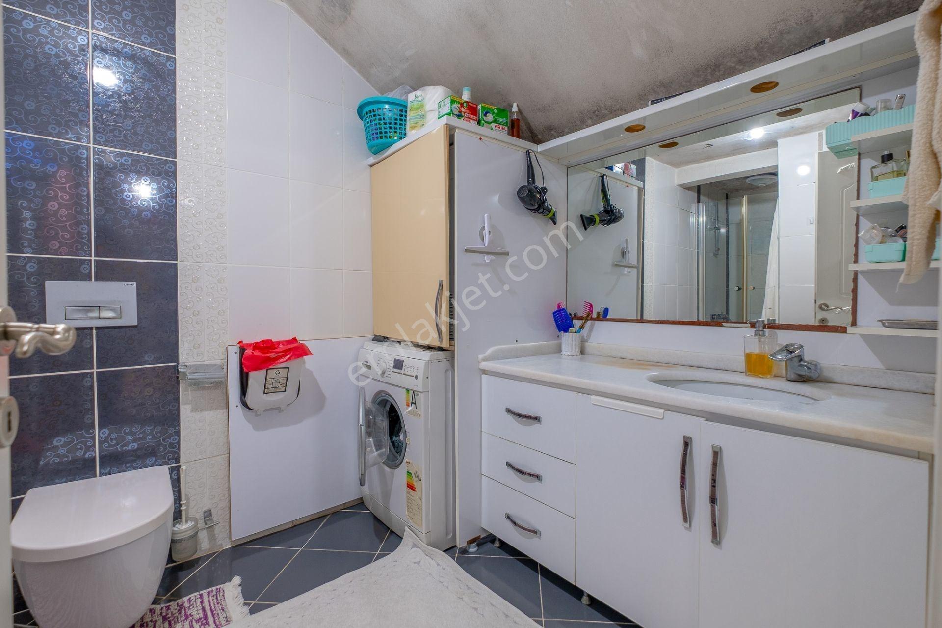 Florya Merkezde Orman Yanı Yenilenmiş 4+2 Üst Dubleks 280 M2 - Görsel 23