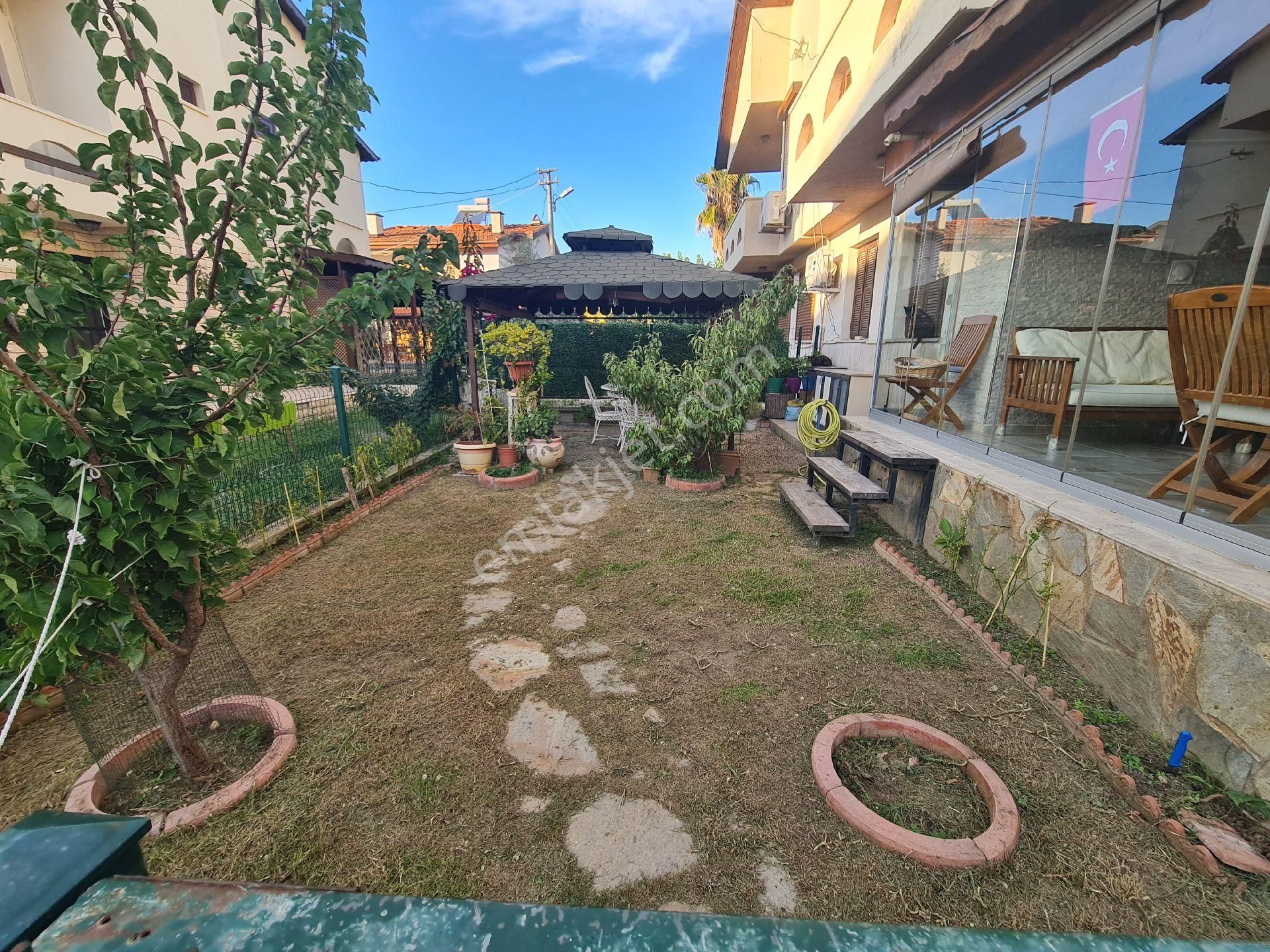 Denize Sıfır Site İçerisinde Müstakil Bahçeli 3+1 Yazlık - Görsel 5