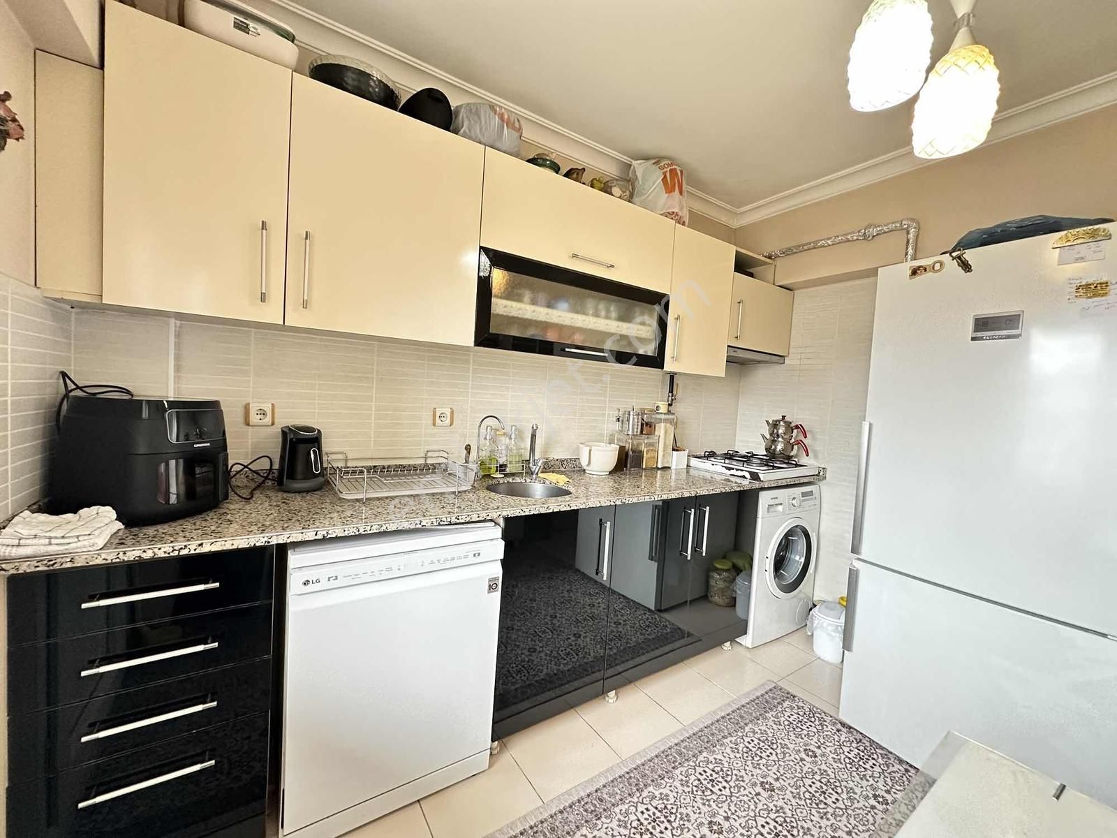 Karabağlar Çitlenbik'te 3+1 125 M2 Site İçi Asansörlü Satılık - Görsel 4