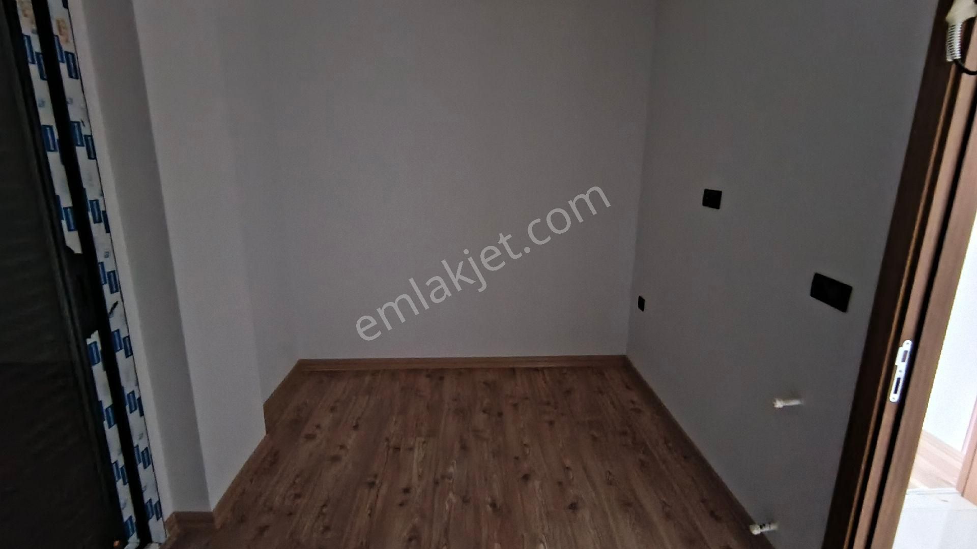 Denize Yürüme Mesafesinde | Tek Müstakil | Havuzlu Sitede | Yeni Yapı Villa - Görsel 27