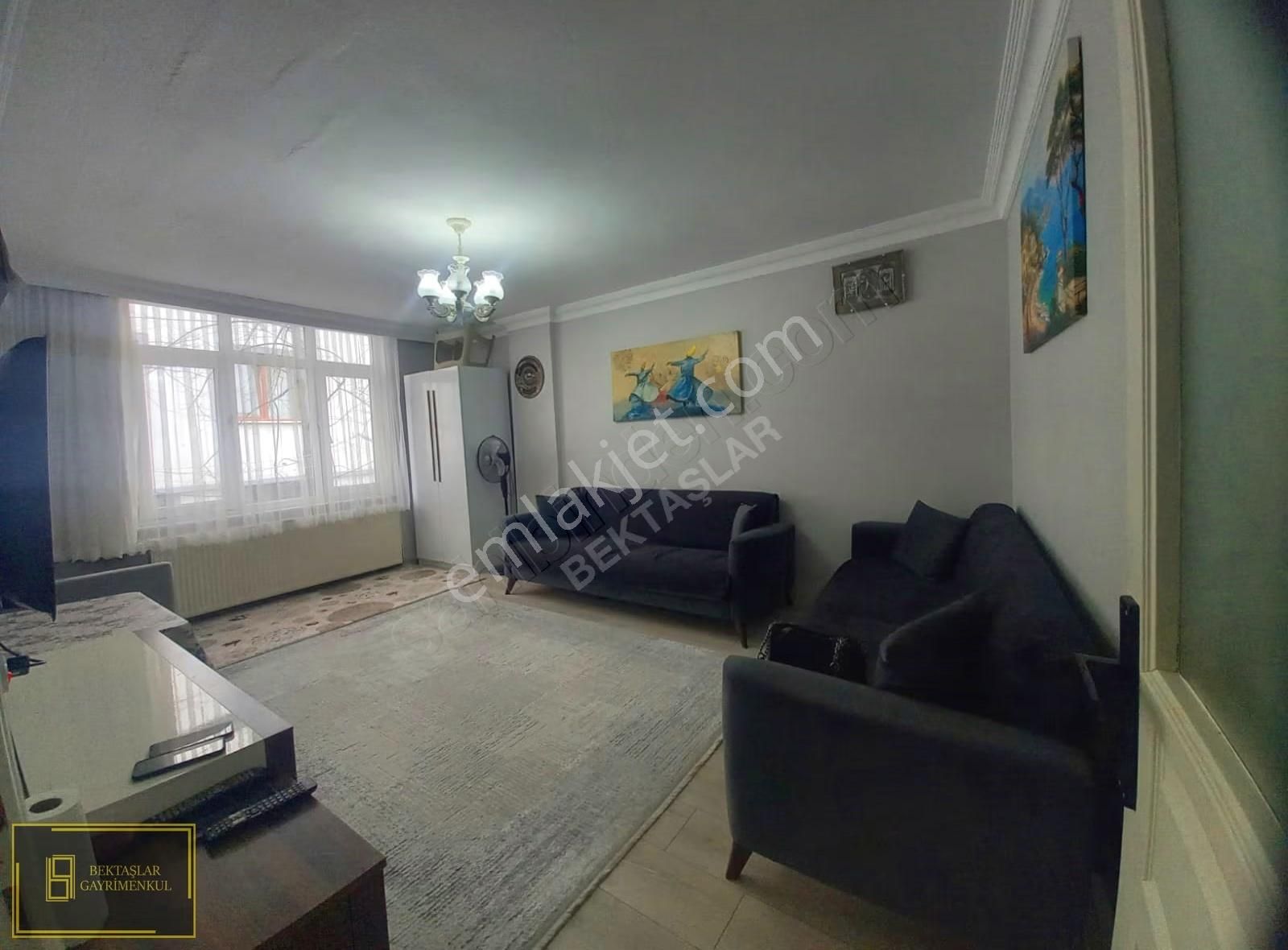 Ataşehir Esatpaşa'da;arakat,ulaşımı Kolay,kombili,ferah (1+1)