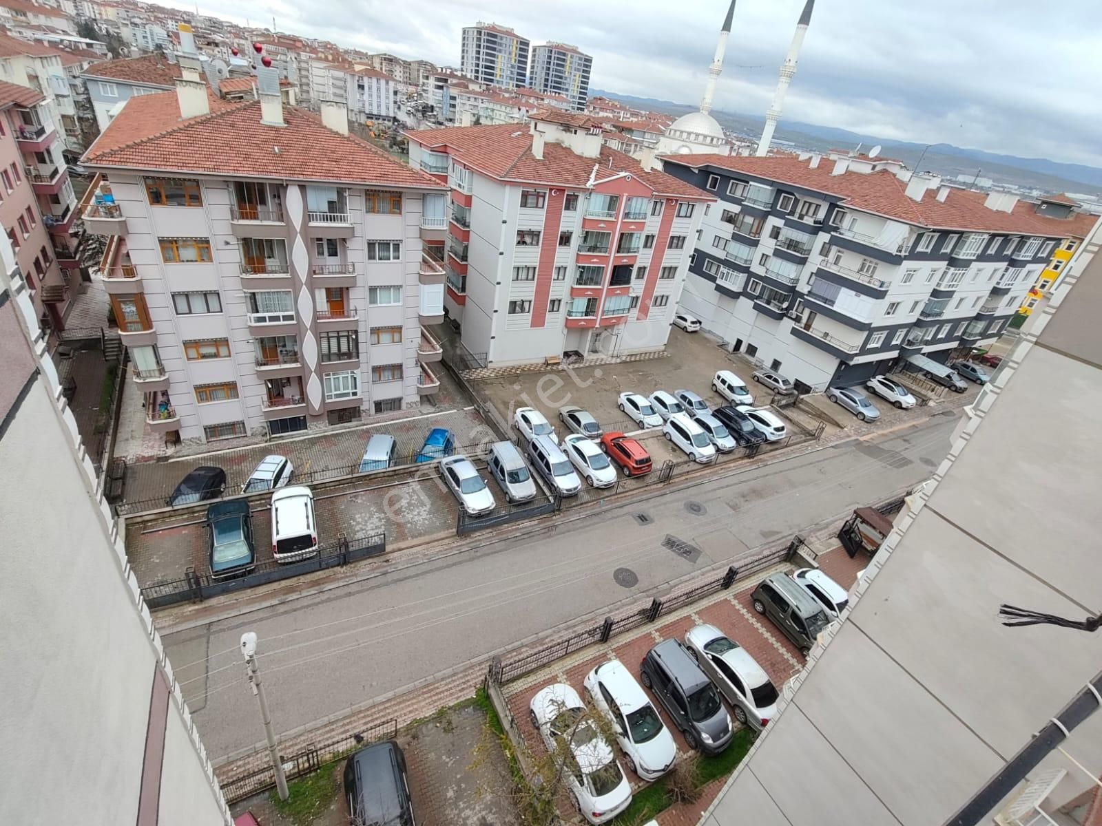 Yılmaz Gayrimenkulden Malazgirt Mahallesinde 2+1 Ön Cephe 17.000 Pazarlıklı Fırsat Kiralık Daire - Görsel 35