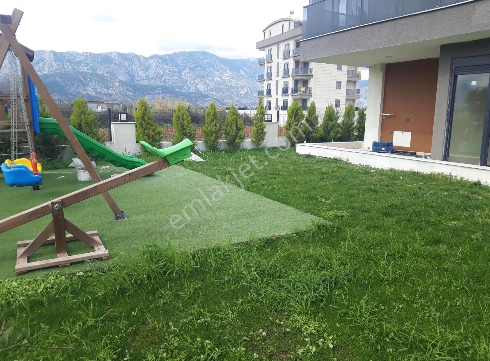 Lüks Sitede 2+1 Giris Bahce Kati - Görsel 10