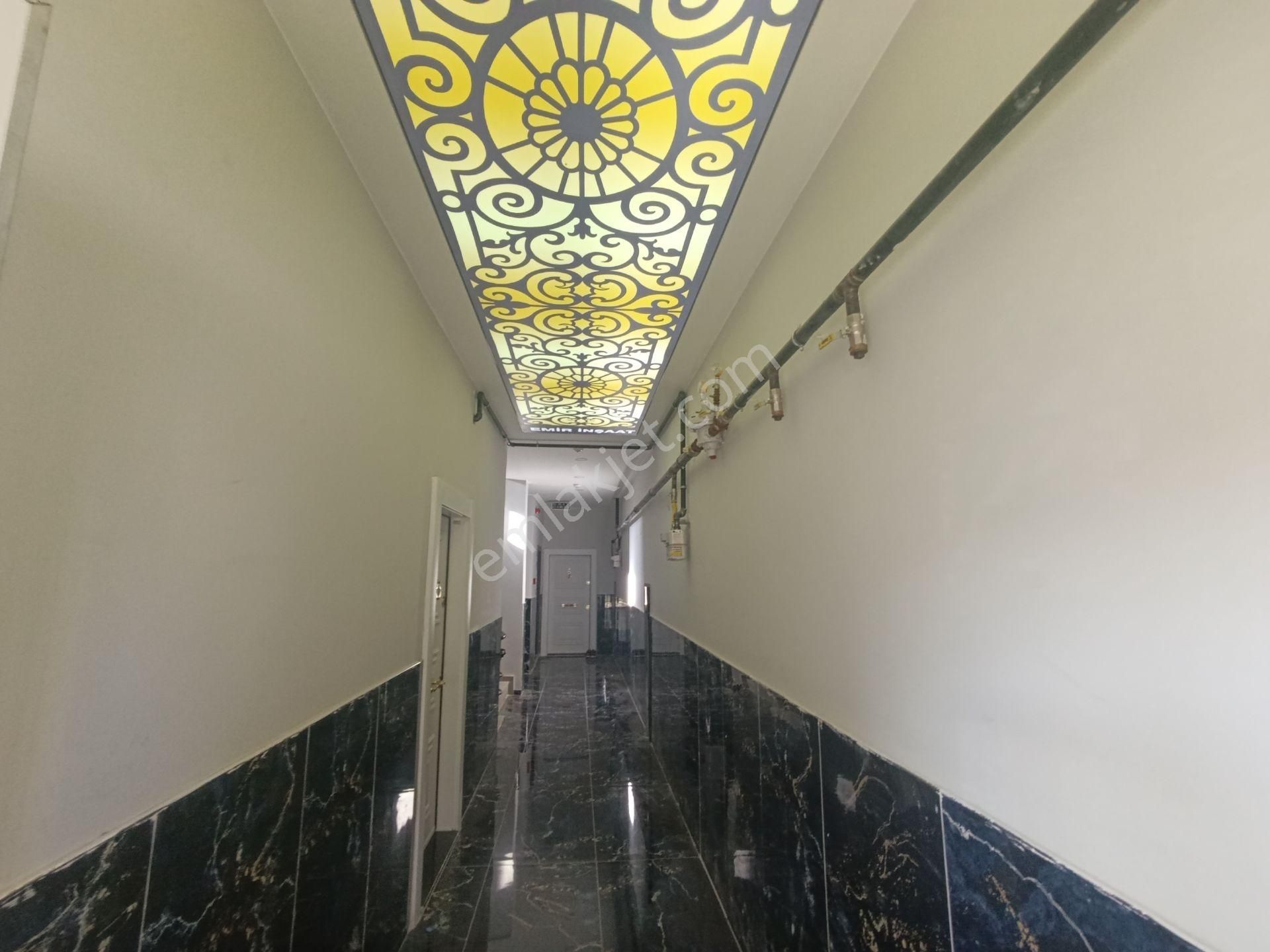 Pendik Esenyalıda Sıfır Satılık 2+1 Asansör Otoparklı Manzaralı Lüks Daire - Görsel 27