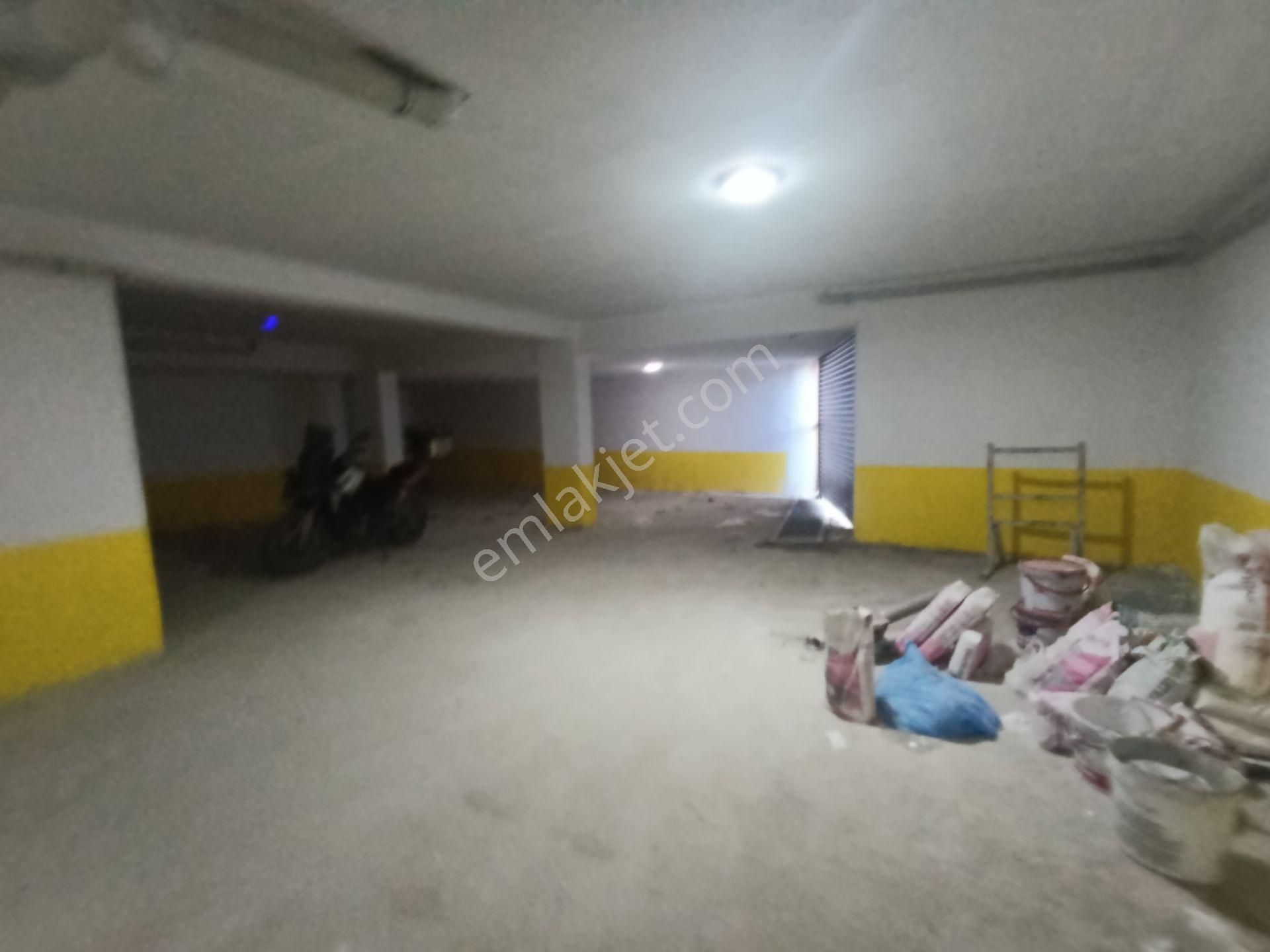 Pendik Esenyalıda Sıfır Satılık 2+1 Asansör Otoparklı Manzaralı Lüks Daire - Görsel 31