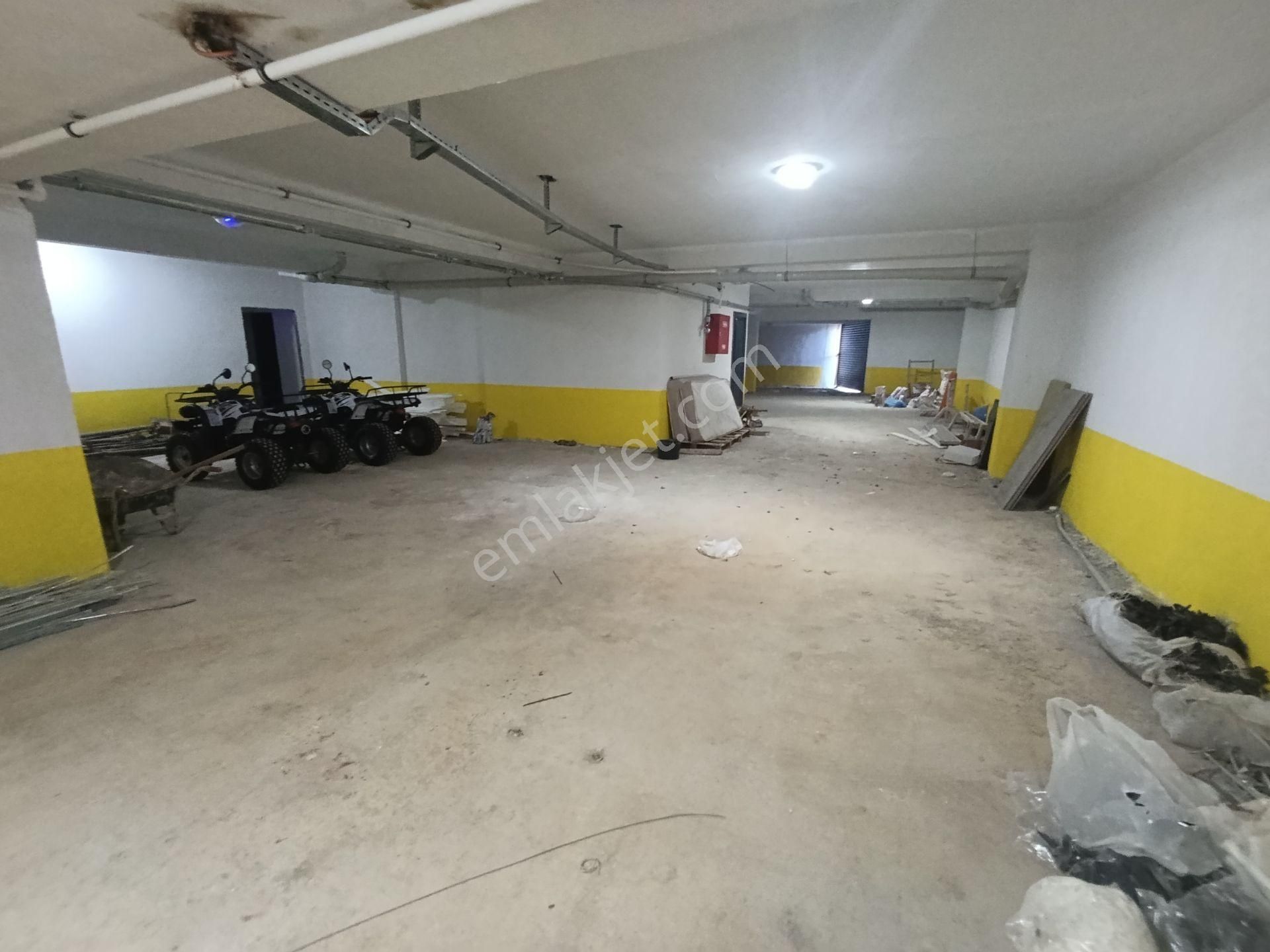 Pendik Esenyalıda Sıfır Satılık 2+1 Asansör Otoparklı Manzaralı Lüks Daire - Görsel 32