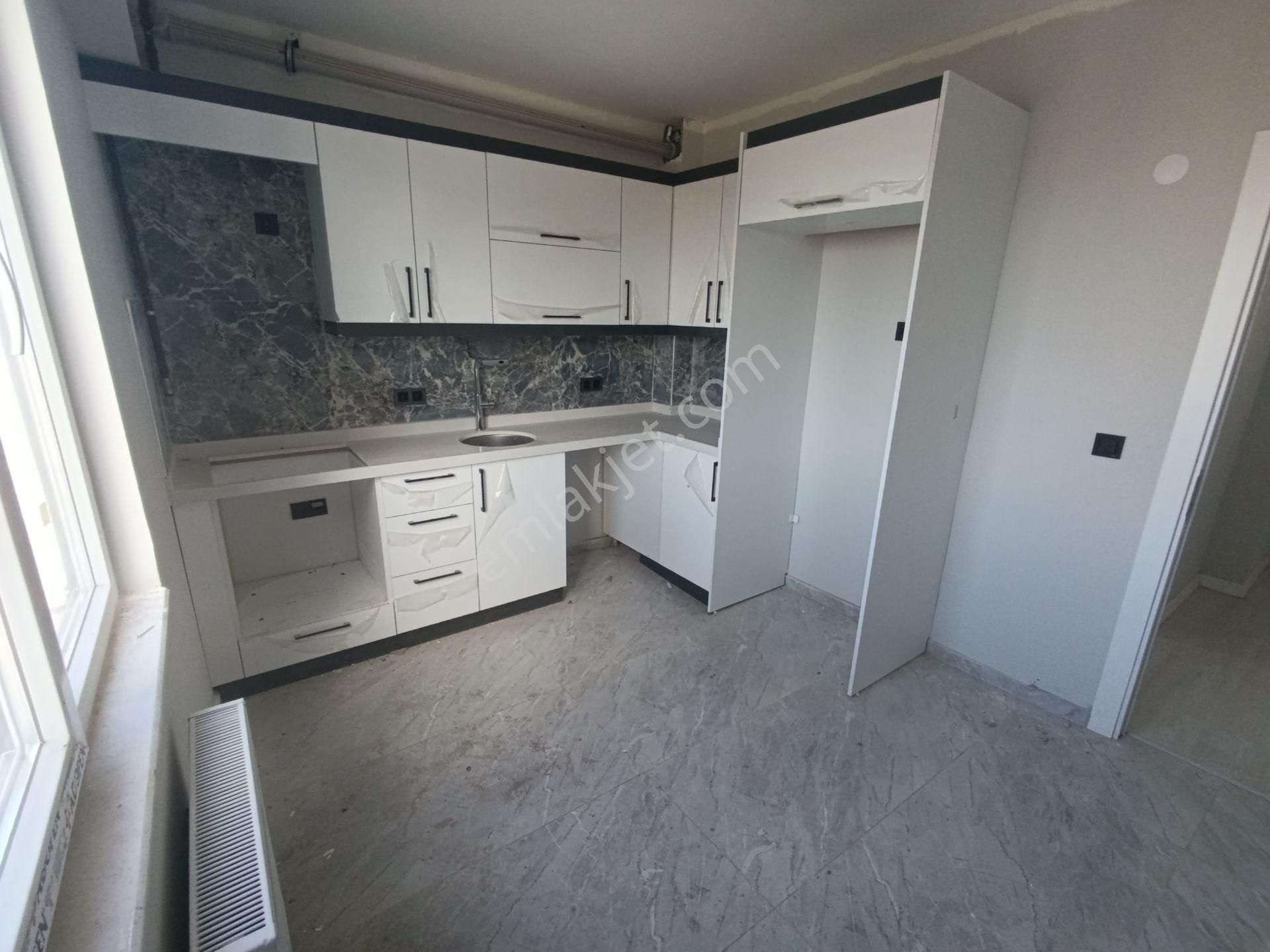 Pendik Esenyalıda Sıfır Satılık 2+1 Asansör Otoparklı Manzaralı Lüks Daire - Görsel 22