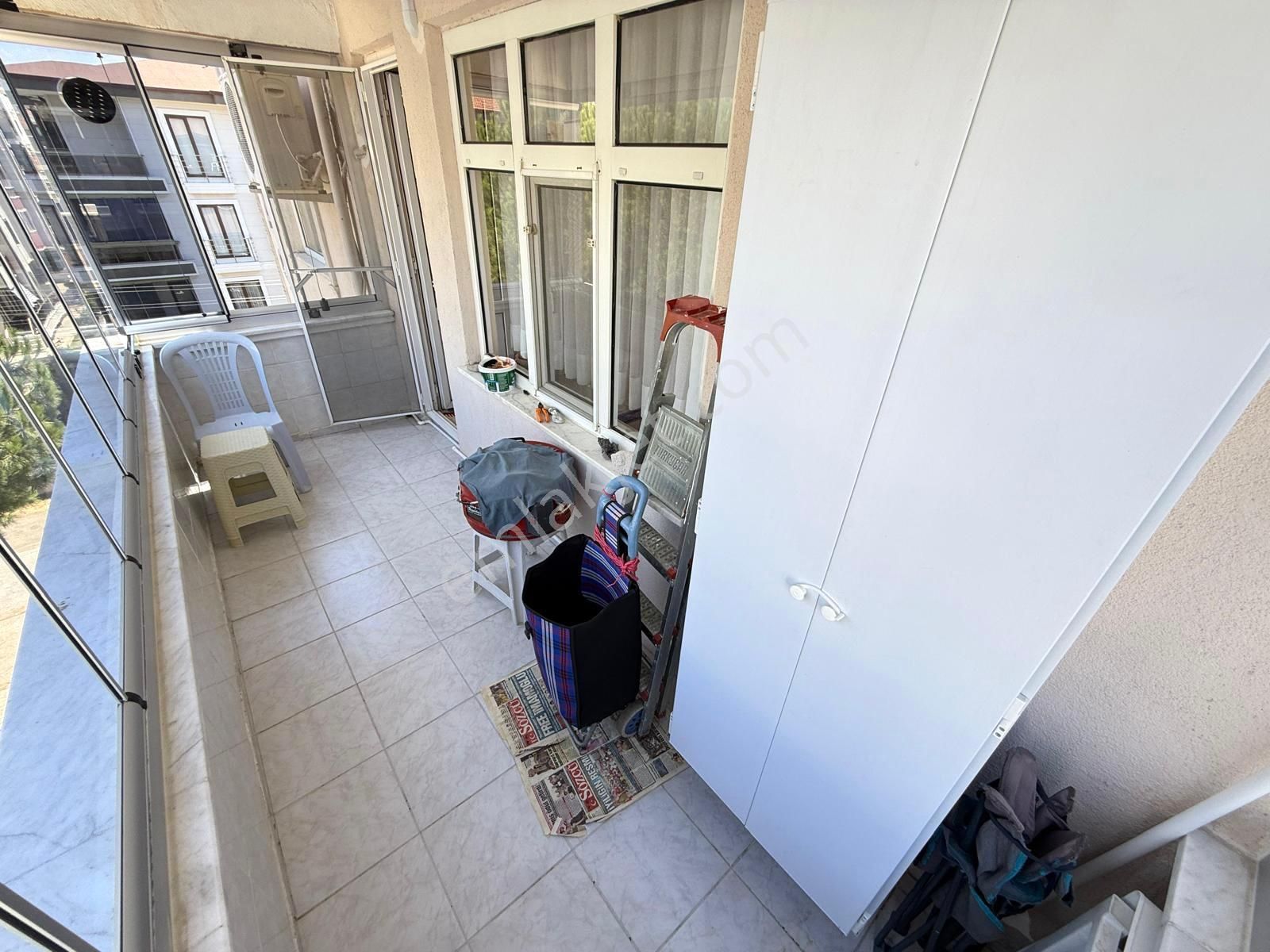 🏡 Referans'tan Altınkum Sahile Yakın Köşe Cephe Geniş M² Ferah Doğalgazlı 2+1 Daire - Görsel 6