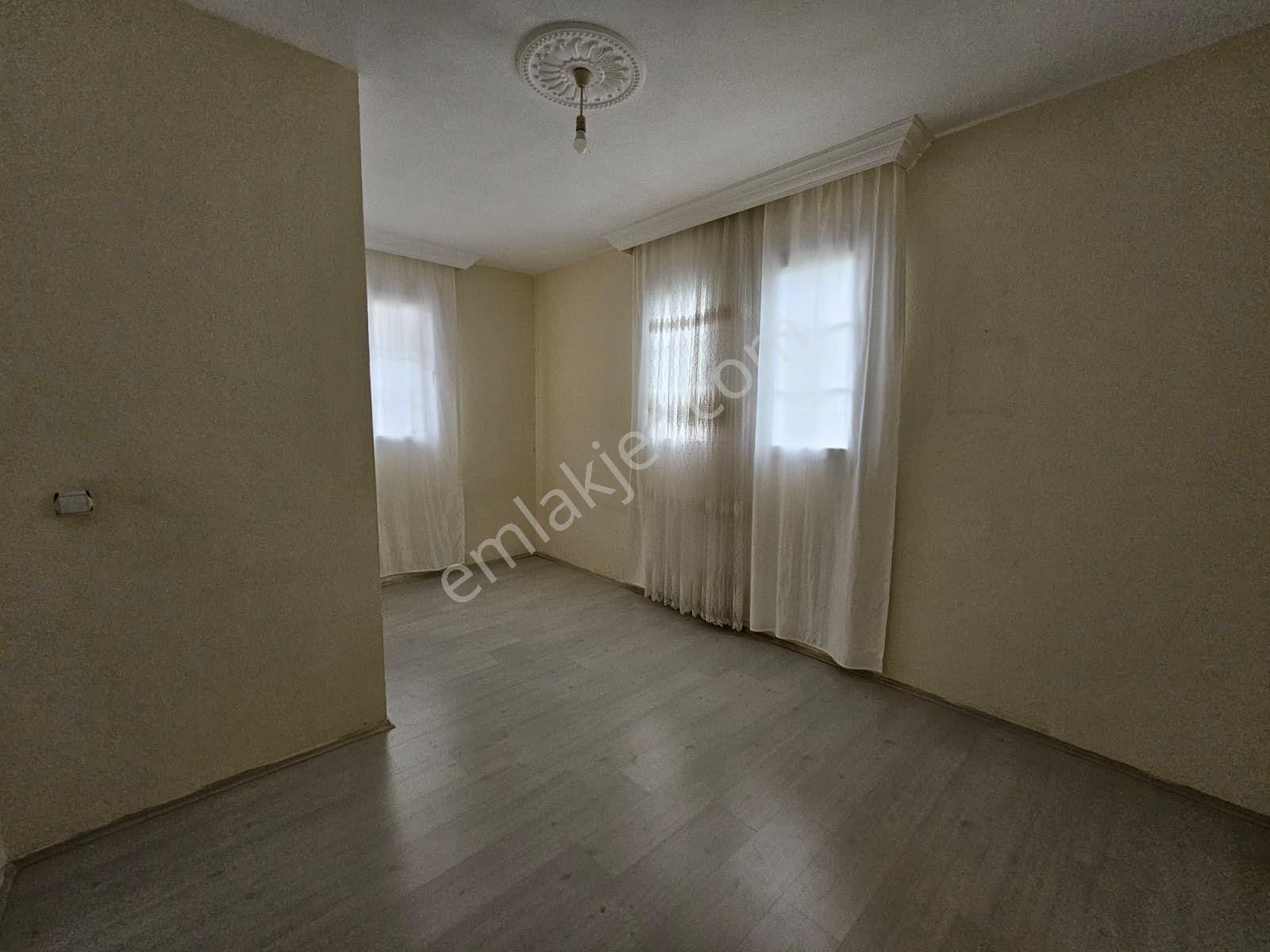 Seydikemer Gerişburnu Mah. Geniş Büyük Kiralık Daire - Görsel 33