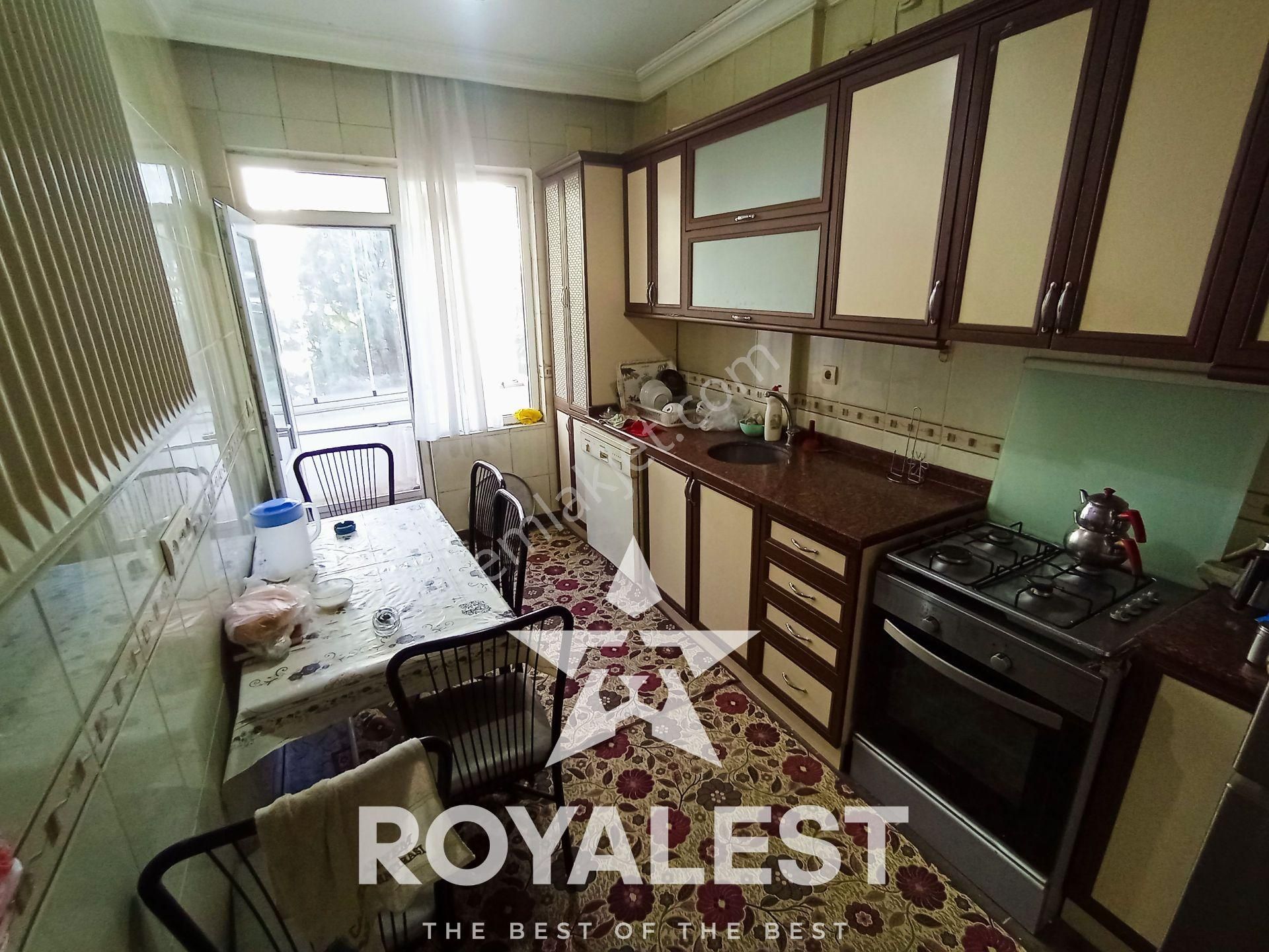 Royalest'ten Karataş Merkez'de Tramvay Yakını Geniş 3+1 - Görsel 4