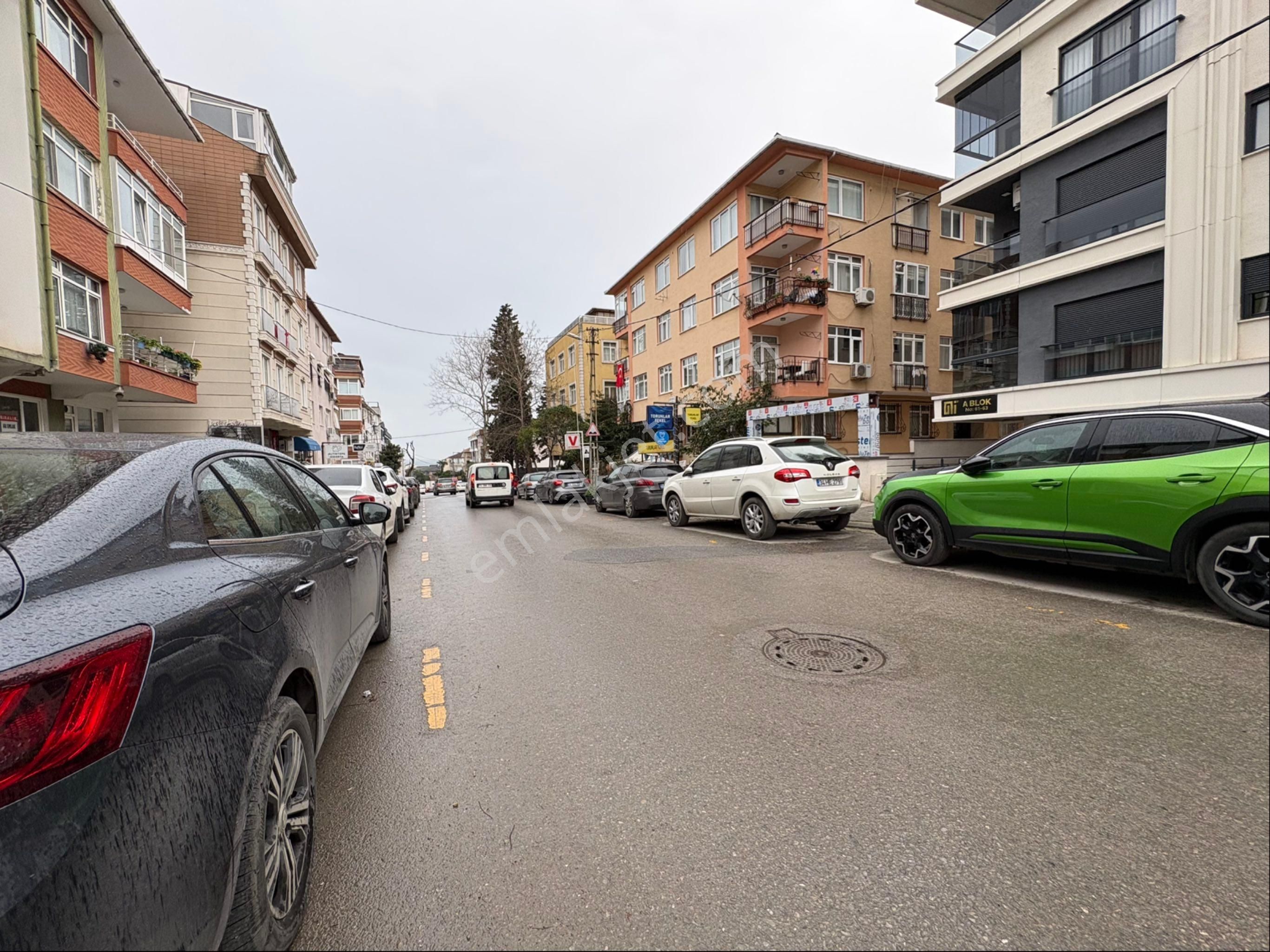 Oben'den Galipbey Cad. Üzeri Altıntepe Kızılaya Yakın 2+1 70 M² - Görsel 32