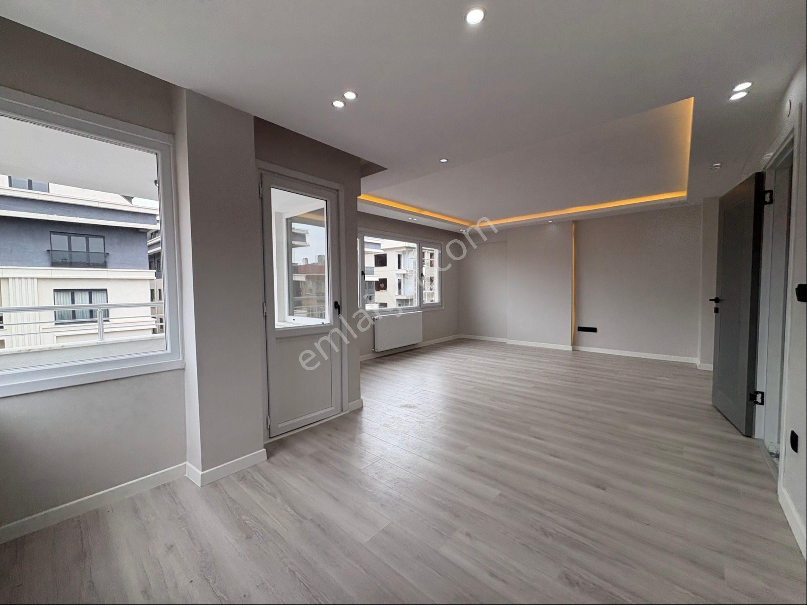 Oben'den Galipbey Cad. Üzeri Altıntepe Kızılaya Yakın 2+1 70 M² - Görsel 7