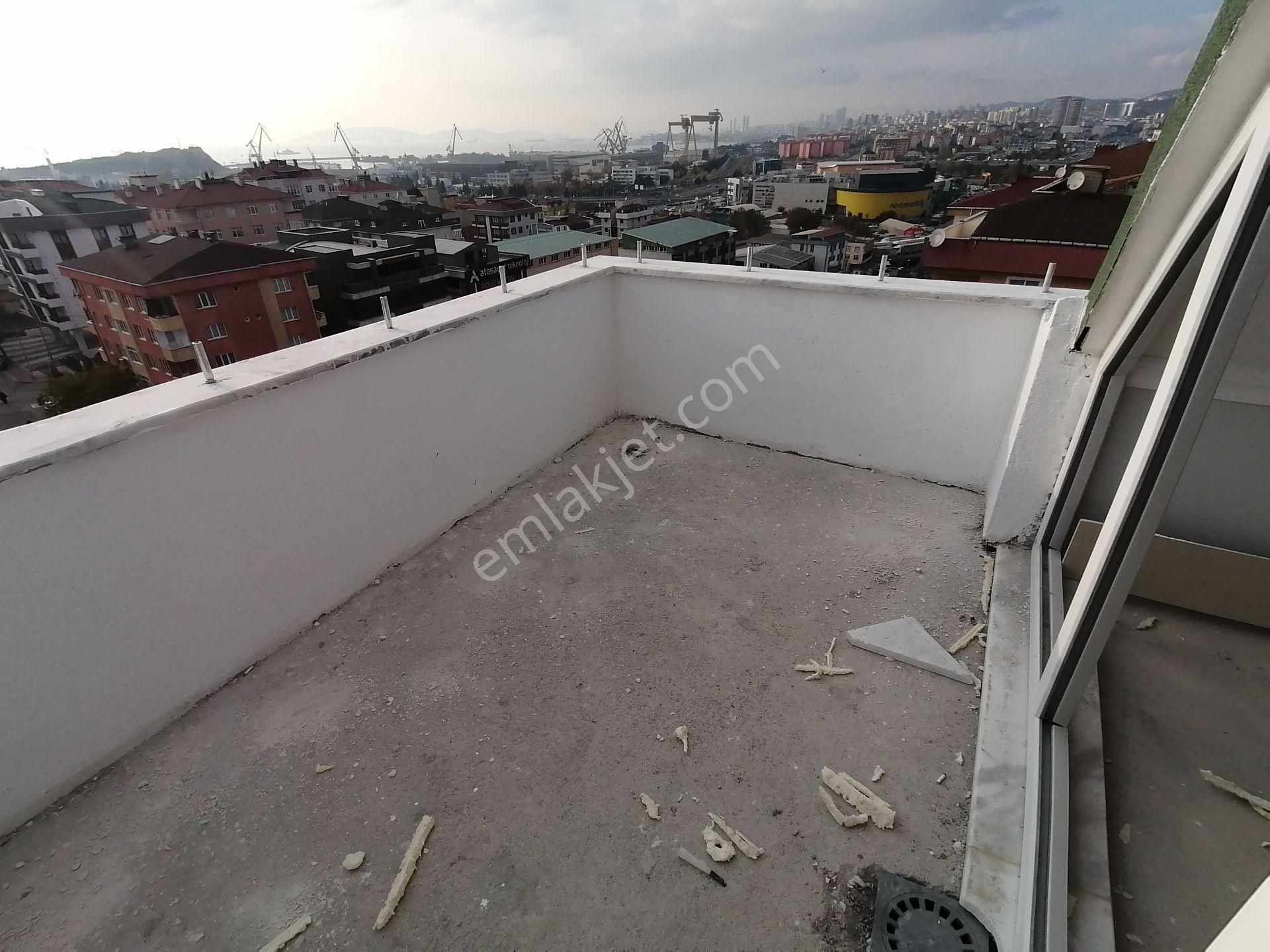 Pendik Güzelyalı Merkez Satılık Yol Üstü Kredili 6+2 220m2 Dubles 2 Daire - Görsel 32