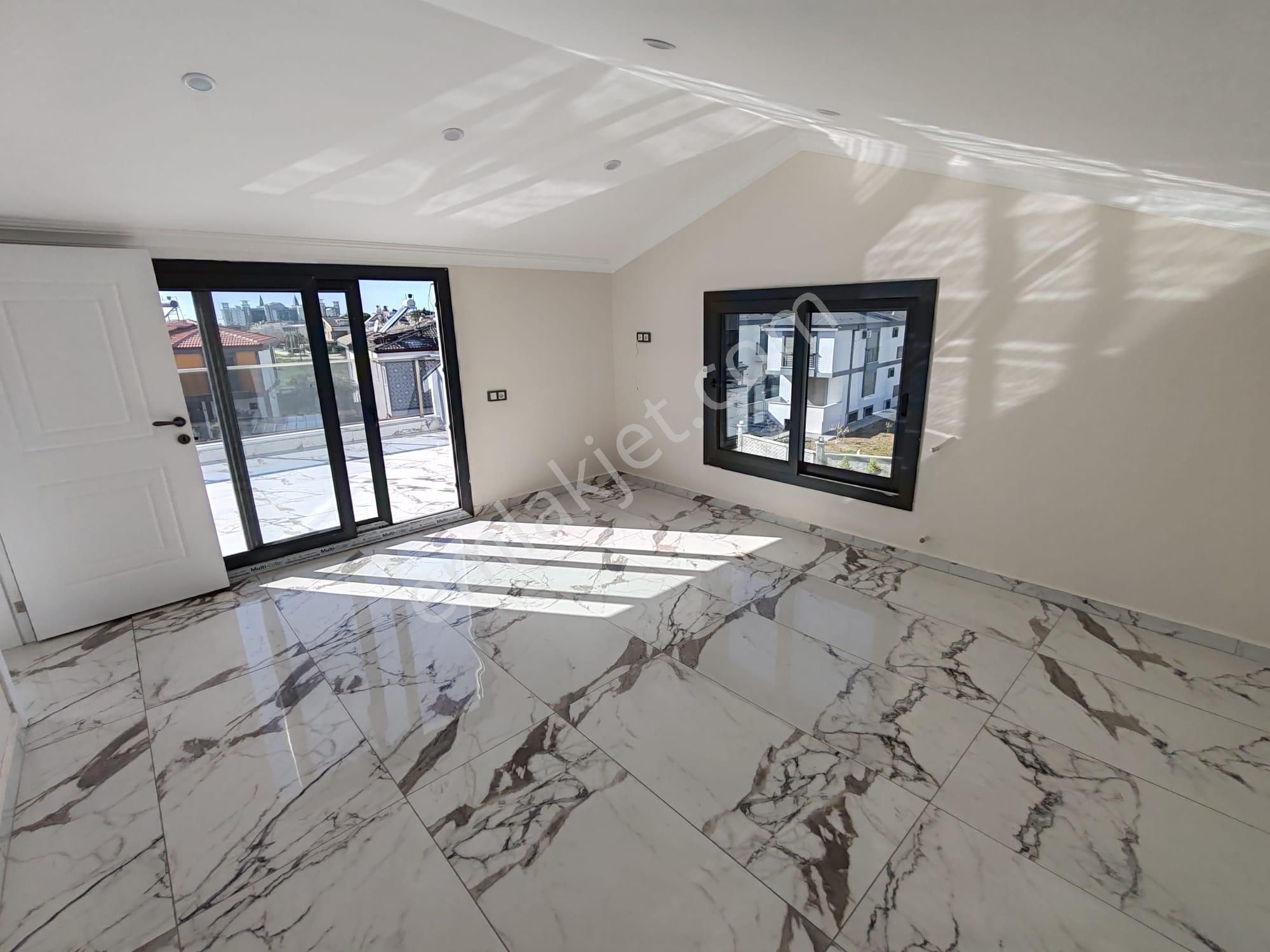 Didim'de 4+1 Müstakil Köşe Villa | 180m² | Ayrı Mutfak - Görsel 32