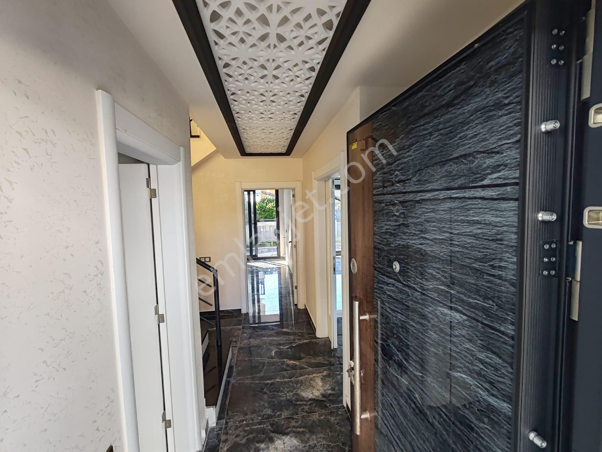 Didim'de 4+1 Müstakil Köşe Villa | 180m² | Ayrı Mutfak - Görsel 4