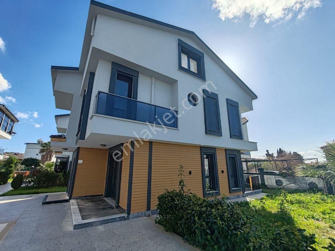 Didim'de 4+1 Müstakil Köşe Villa | 180m² | Ayrı Mutfak - Görsel 2