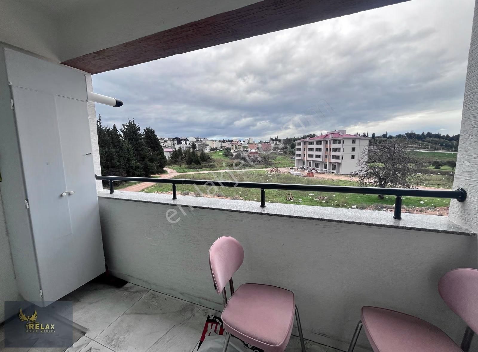 Yeni Mahallede Arakat Balkonlu 1+1 Eşyalı Daire - Görsel 9