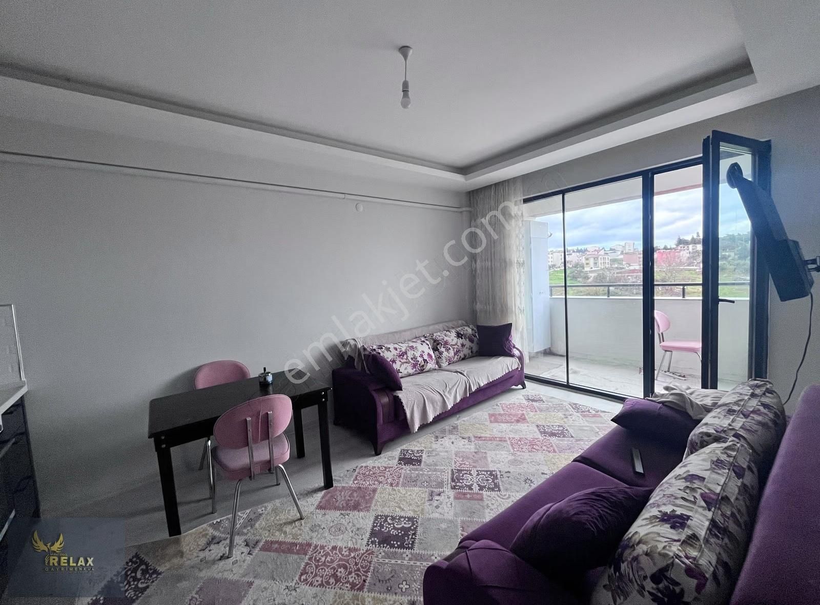 Yeni Mahallede Arakat Balkonlu 1+1 Eşyalı Daire - Görsel 2