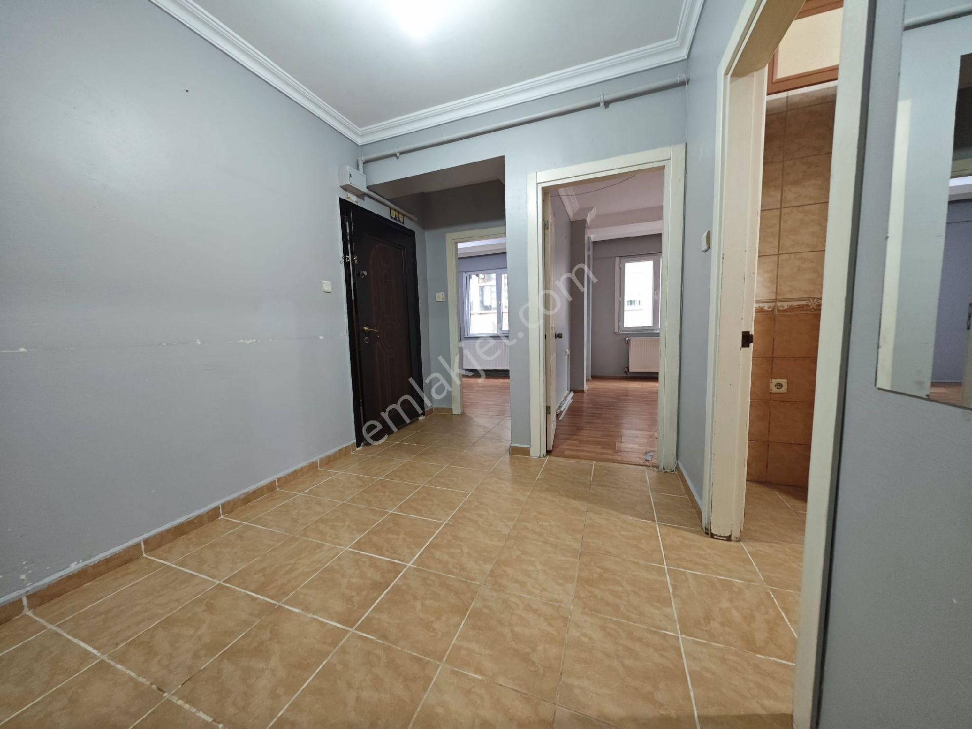 Yenibosna Satılık 2+1 3.kat Daire- Daire Boş Hemen Oturabilirsin - Görsel 12