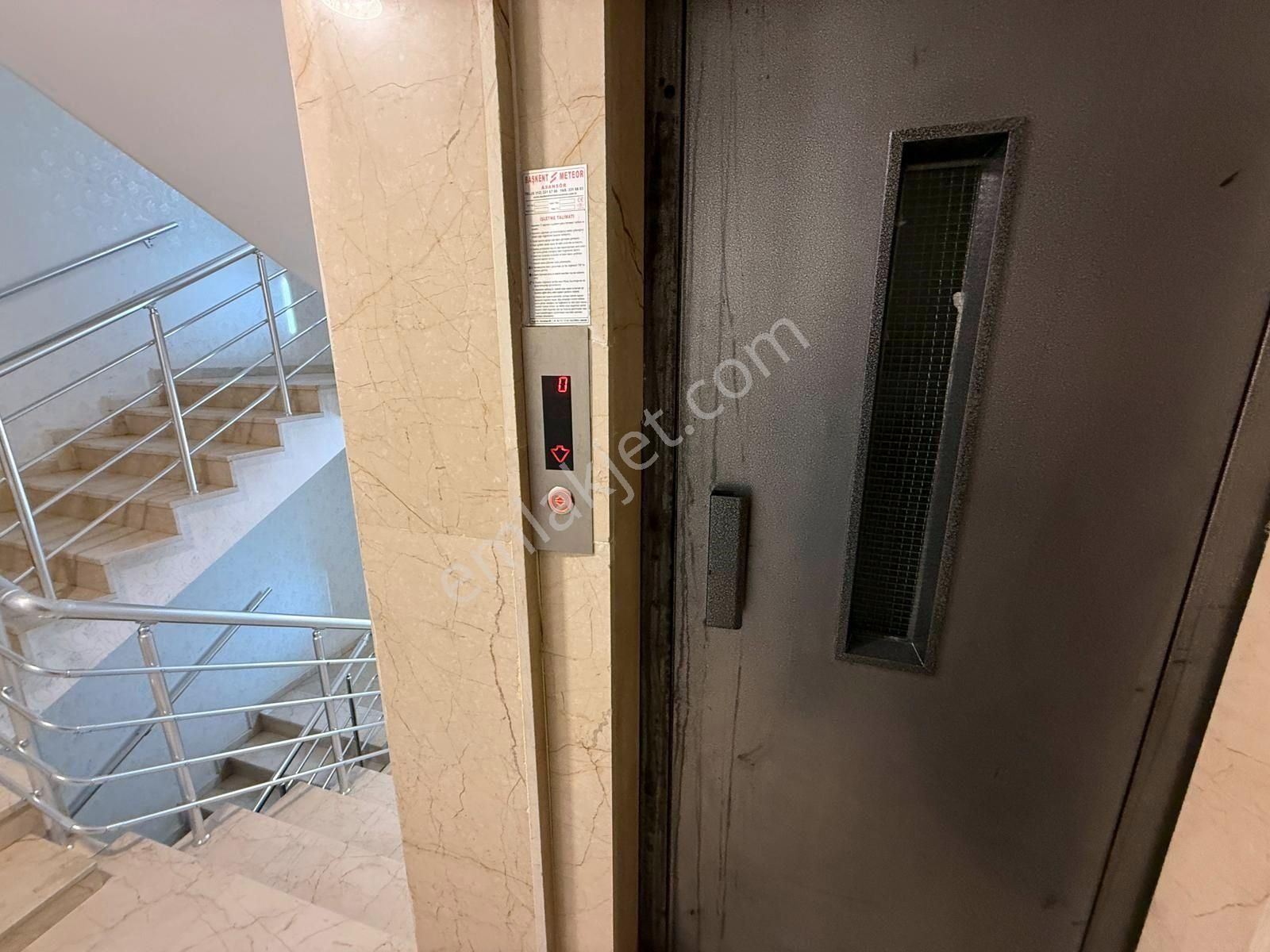 Porsuk Caddesi Paraleli Kat Konumunda 3+1 - Görsel 31