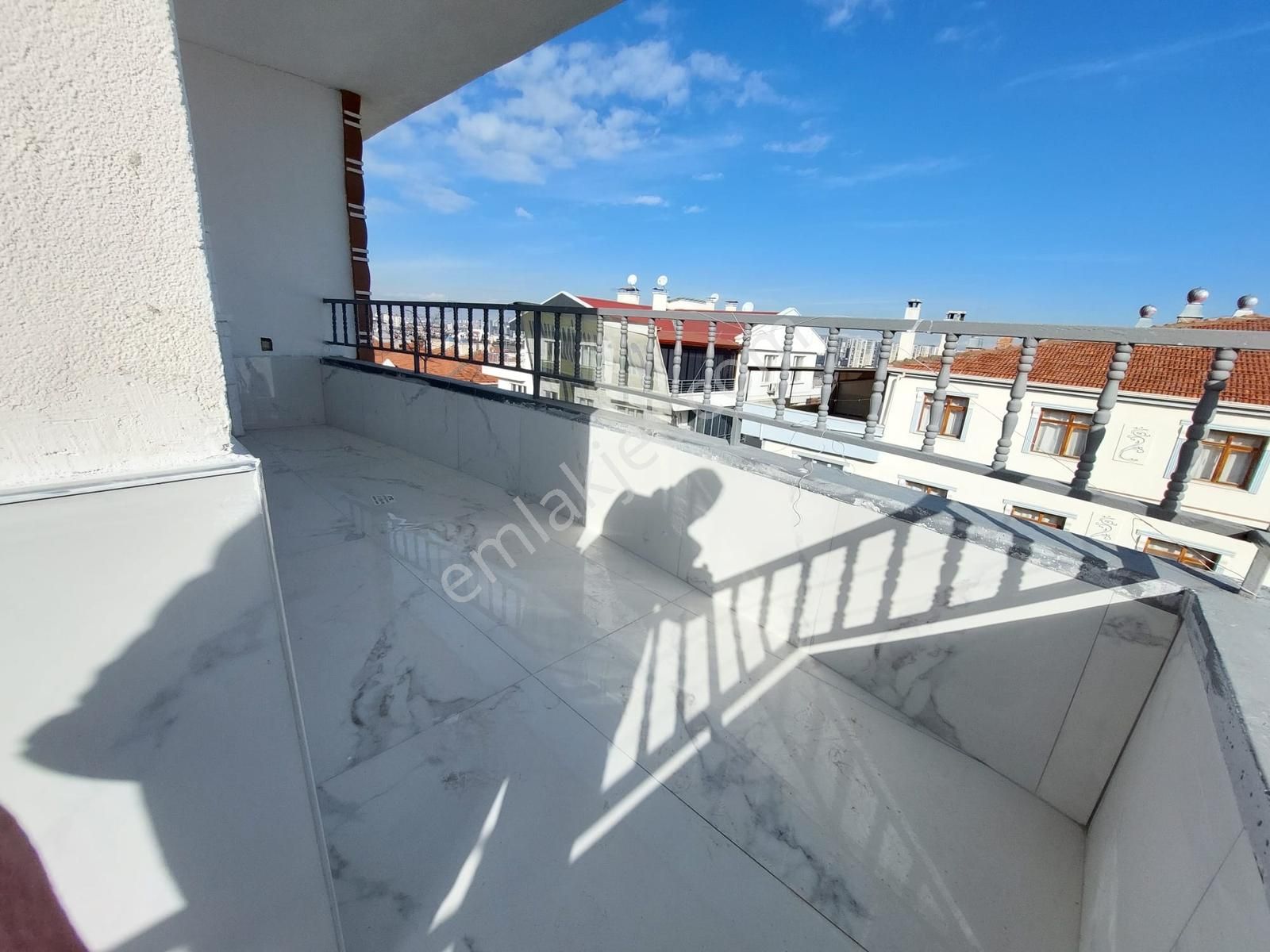 Elvan Mah De Satılık 3+1 Kat Ta Ful Yapılı Geniş Daire - Görsel 8