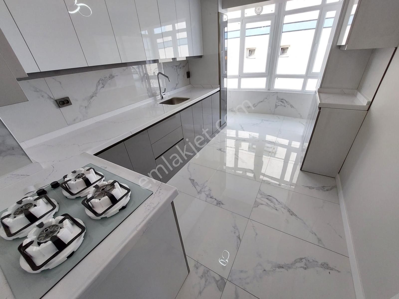 Elvan Mah De Satılık 3+1 Kat Ta Ful Yapılı Geniş Daire - Görsel 23